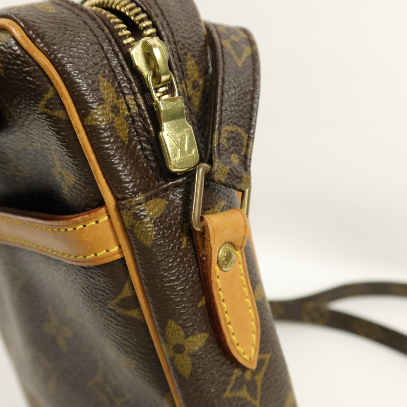 LOUIS VUITTON Monogram Danube肩背袋