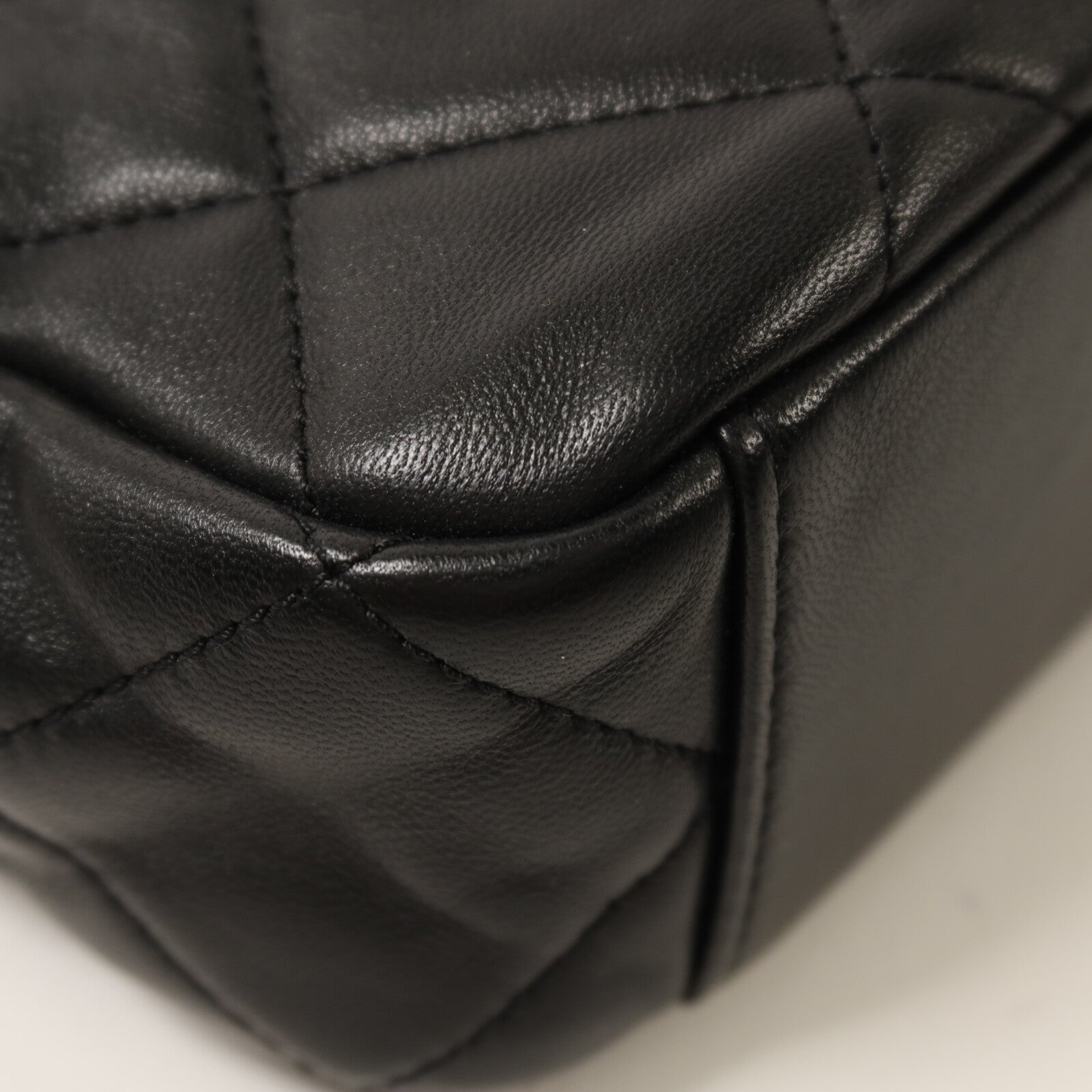 CHANEL 牛皮皮革Chain Shoulder鏈帶肩背袋