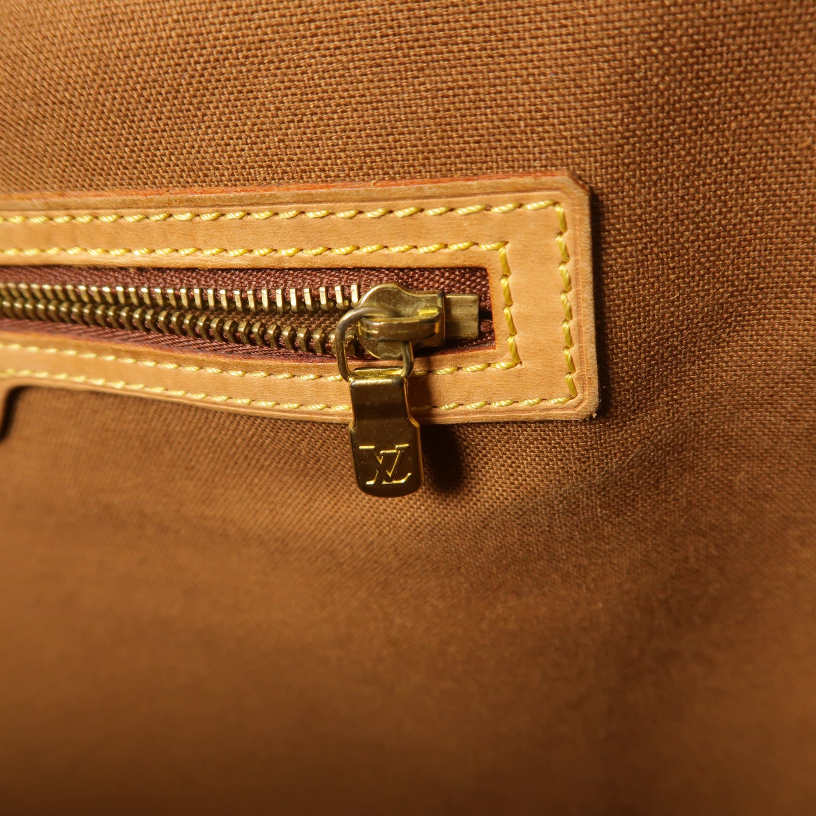 LOUIS VUITTON Monogram Abbesses金扣肩背袋棕色