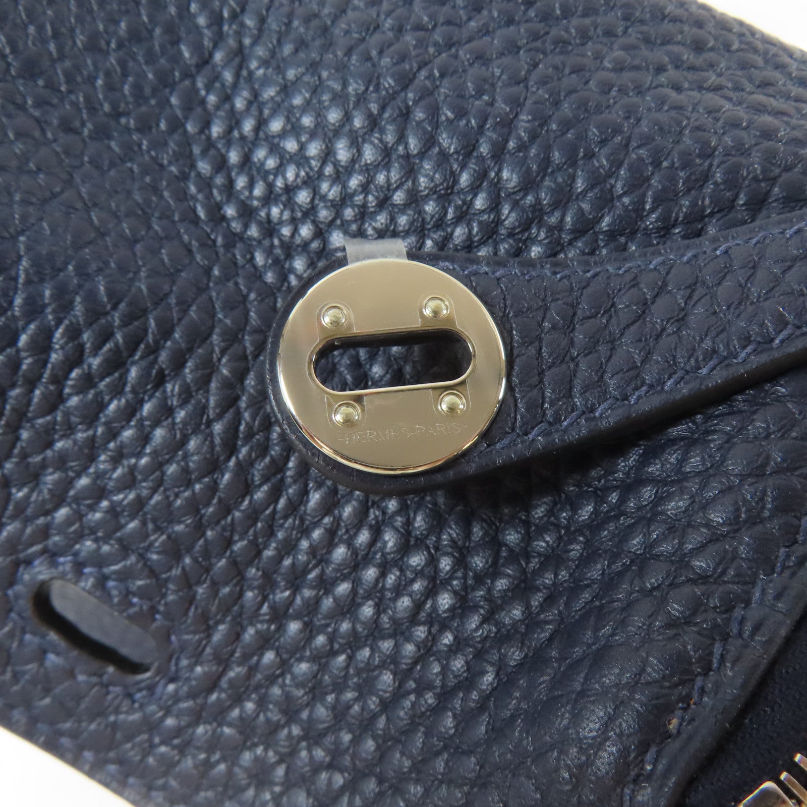 HERMES Clemence皮革Mini Lindy銀扣肩背袋深夜藍
