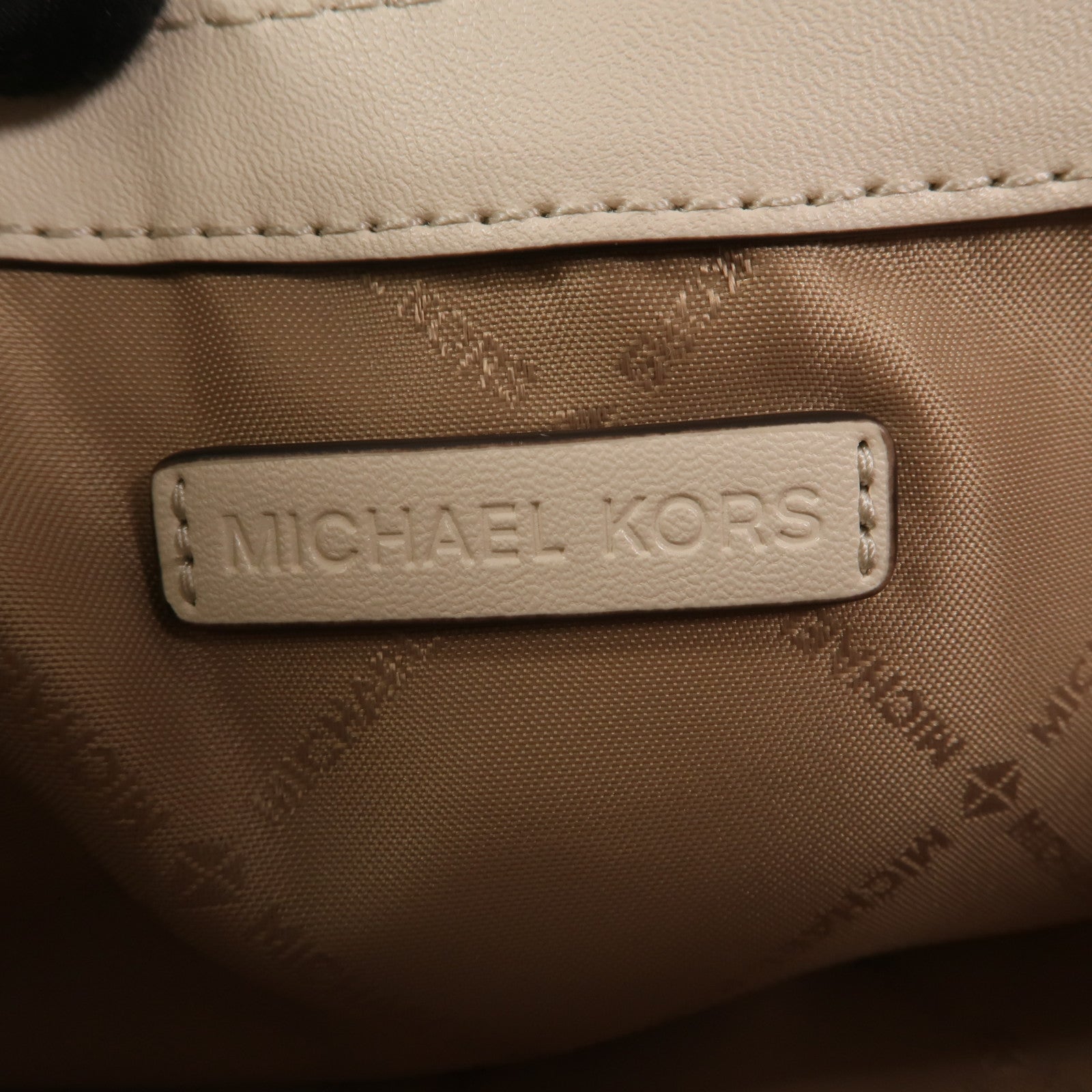 Michael Kors 塗層帆布Jet Set Travel Flap肩背袋