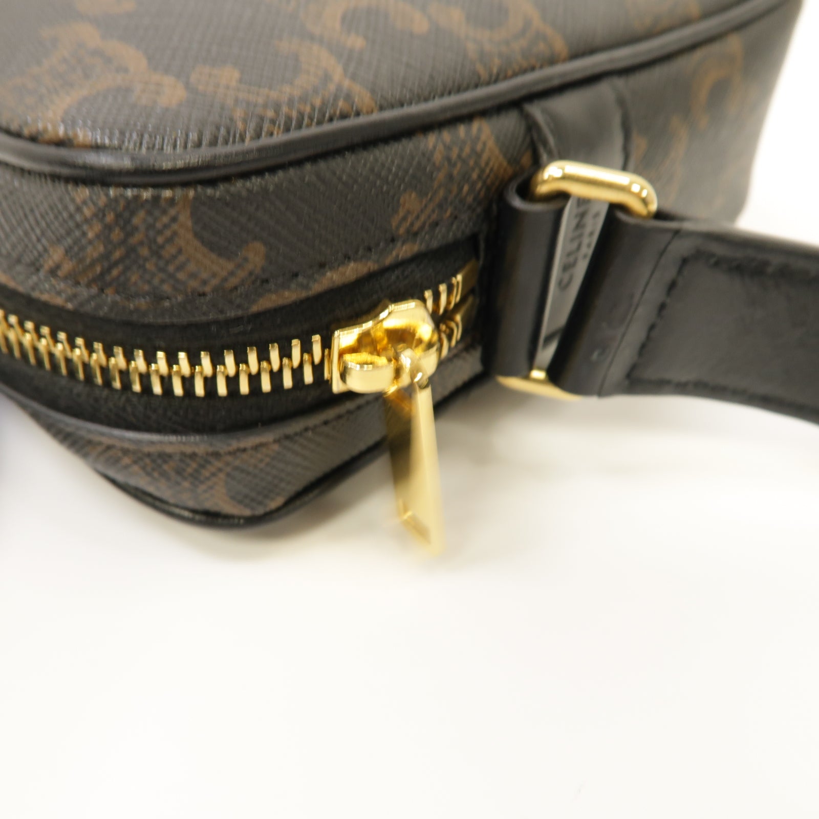CELINE 塗層帆布Medium Messenger Bag金扣肩背袋棕色