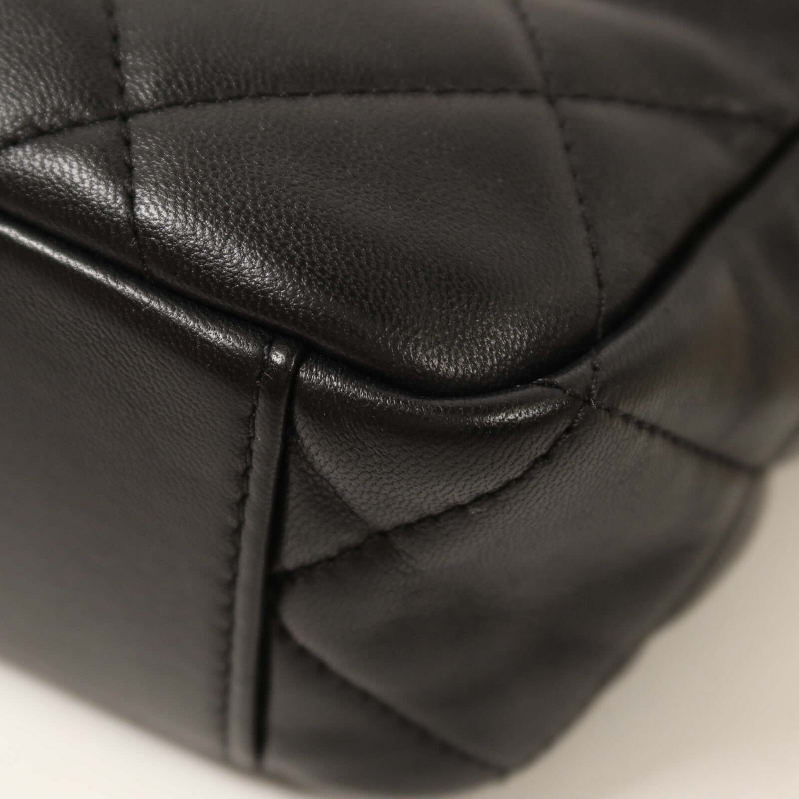 CHANEL 牛皮皮革Chain Shoulder鏈帶肩背袋