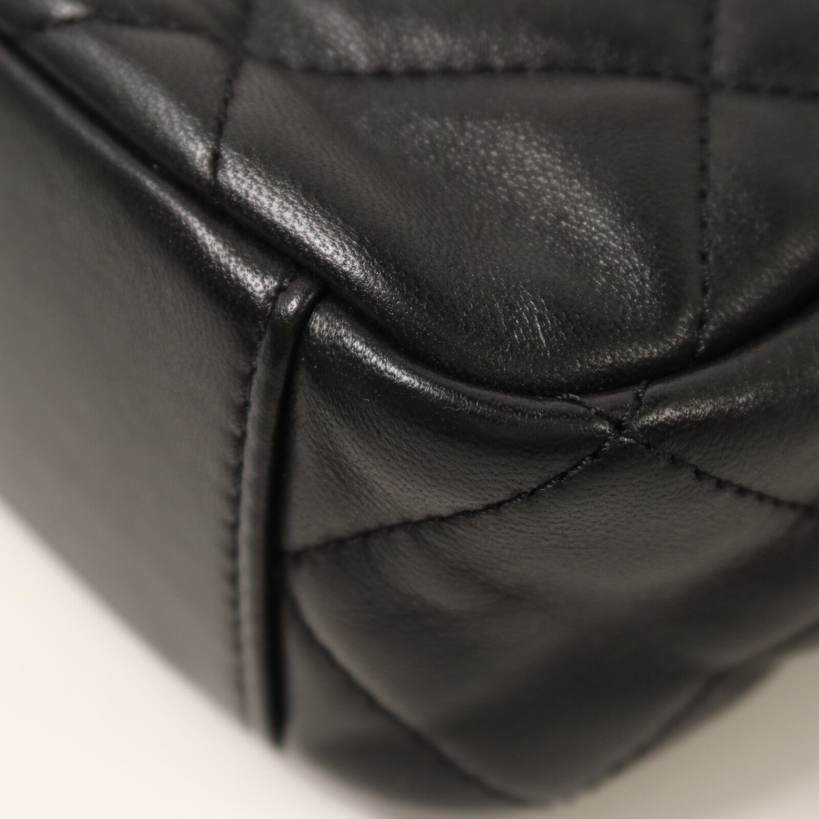 CHANEL 牛皮皮革Chain Shoulder鏈帶肩背袋