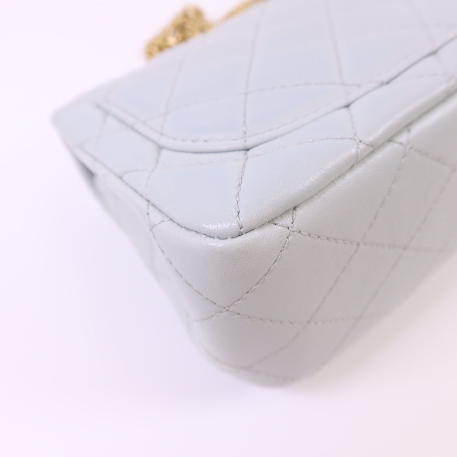 CHANEL 羊皮皮革Classic Camellia金扣鏈帶肩背袋