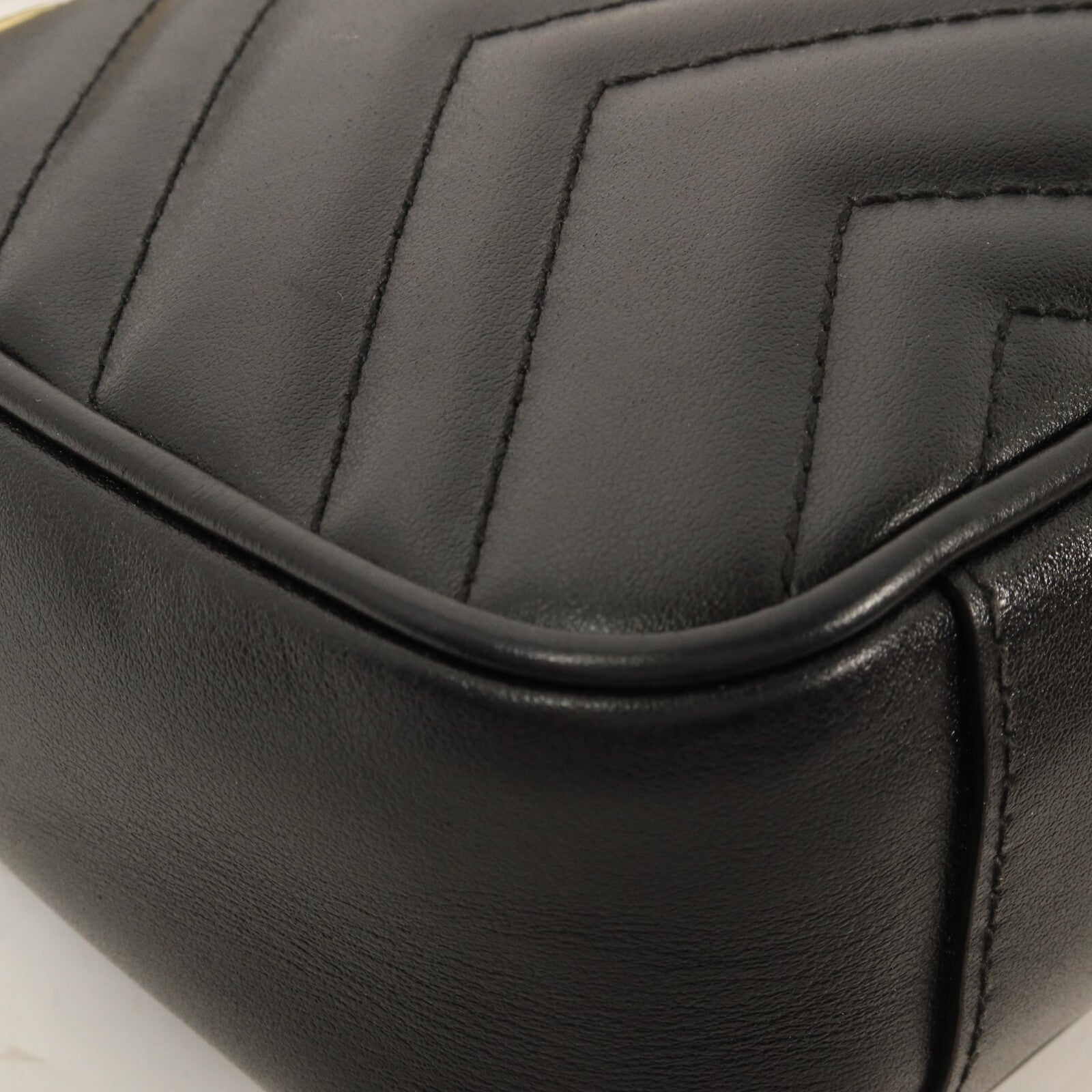 GUCCI 牛皮皮革GG Marmont Small鏈帶手挽肩背兩用袋