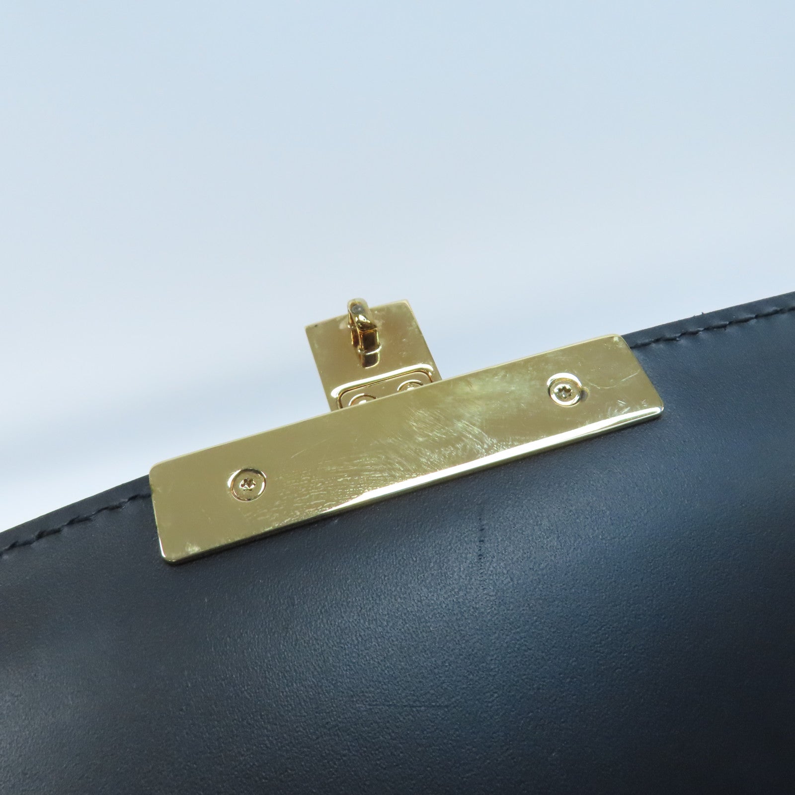 GUCCI 牛皮皮革Shoulder Bag金扣鏈帶肩背袋黑色