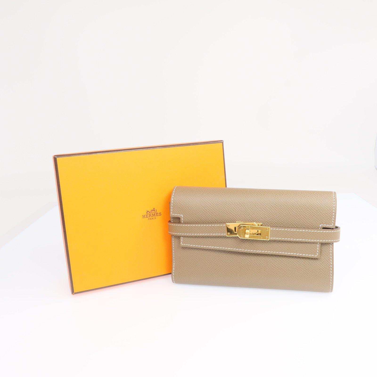 HERMES 【激減優惠】Epsom皮革Kelly Short Wallet金扣長錢包Etoupe