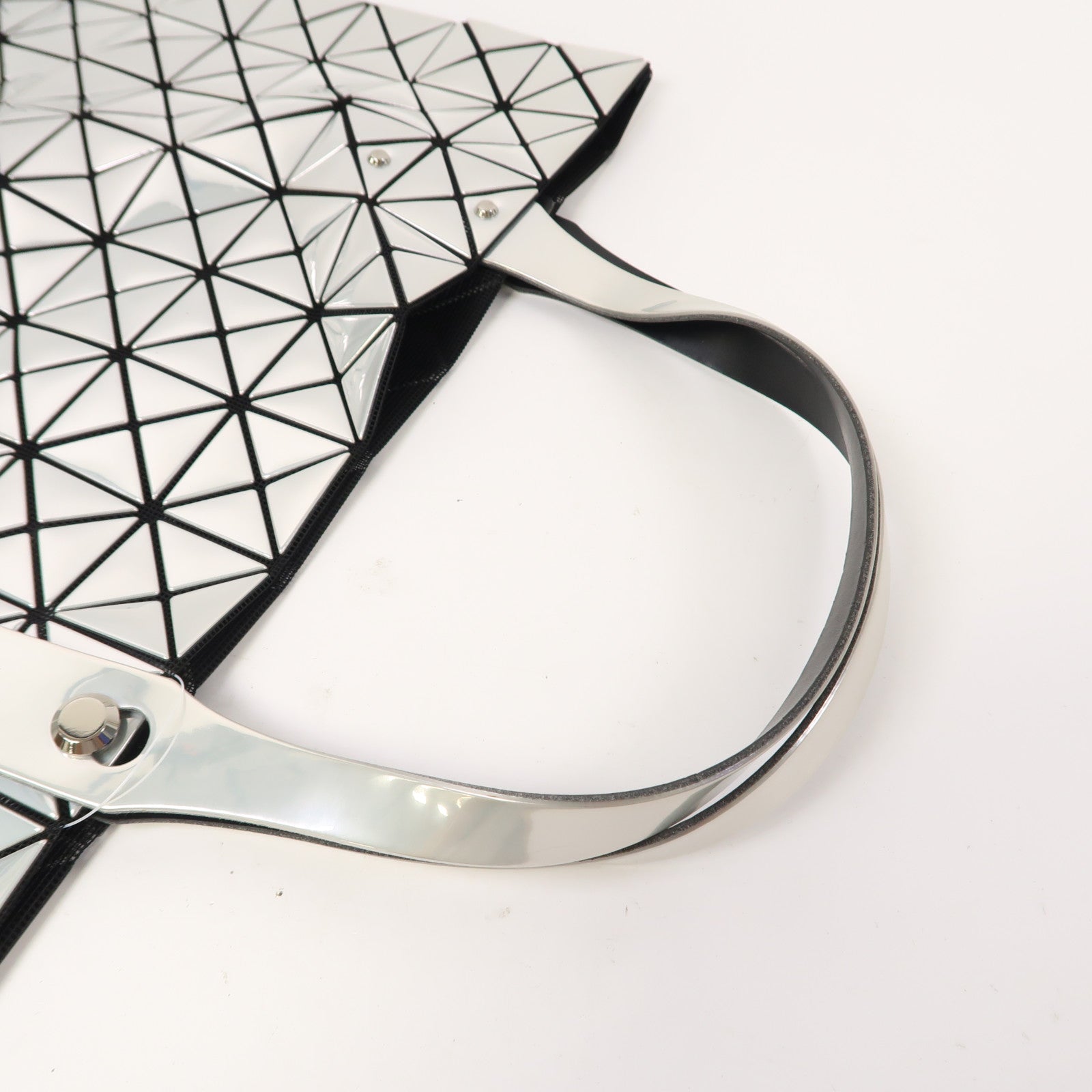 ISSEY MIYAKE PVC Bao Bao銀扣手挽袋銀色