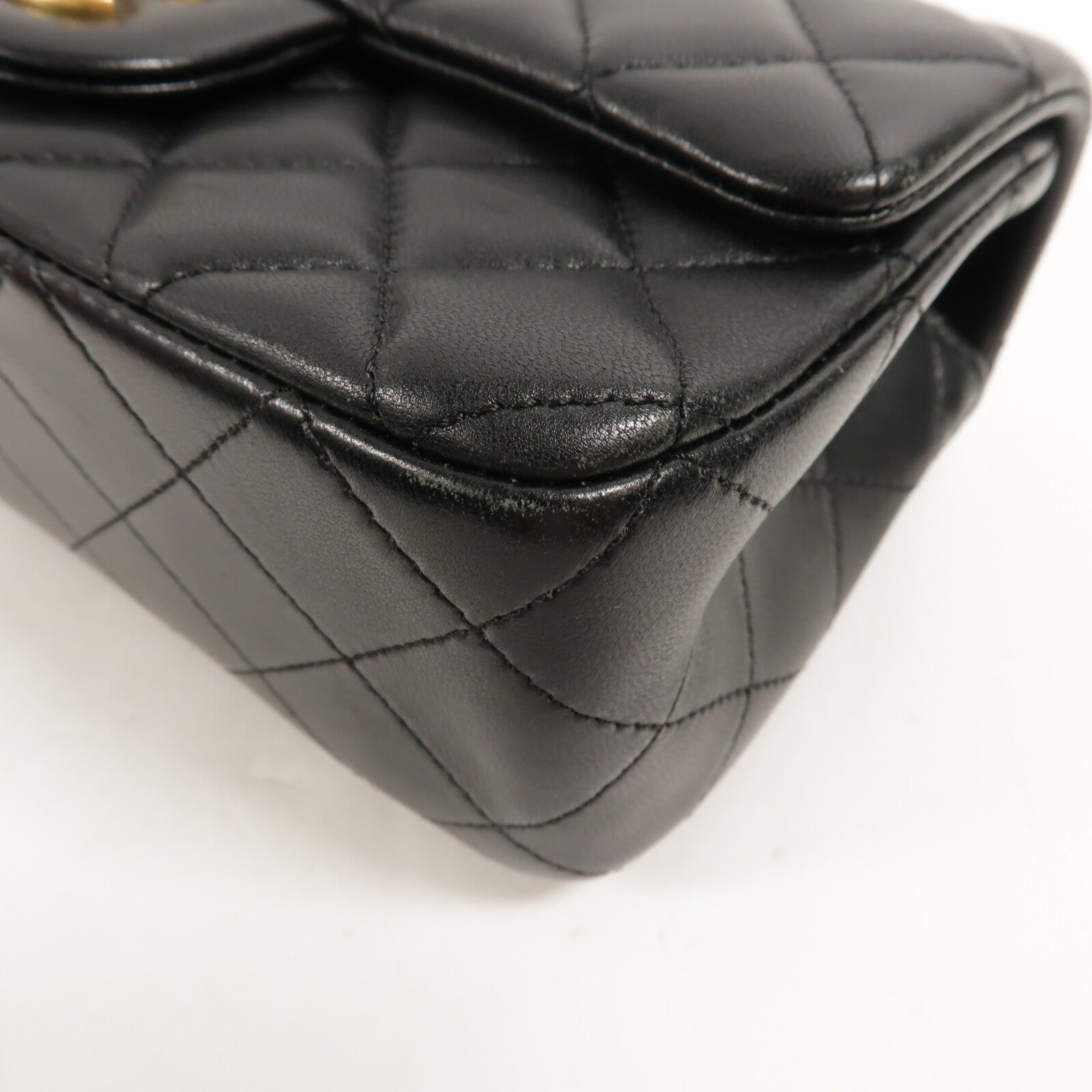 CHANEL 羊皮皮革Mini Classic 20 Gold Ball鏈帶肩背袋