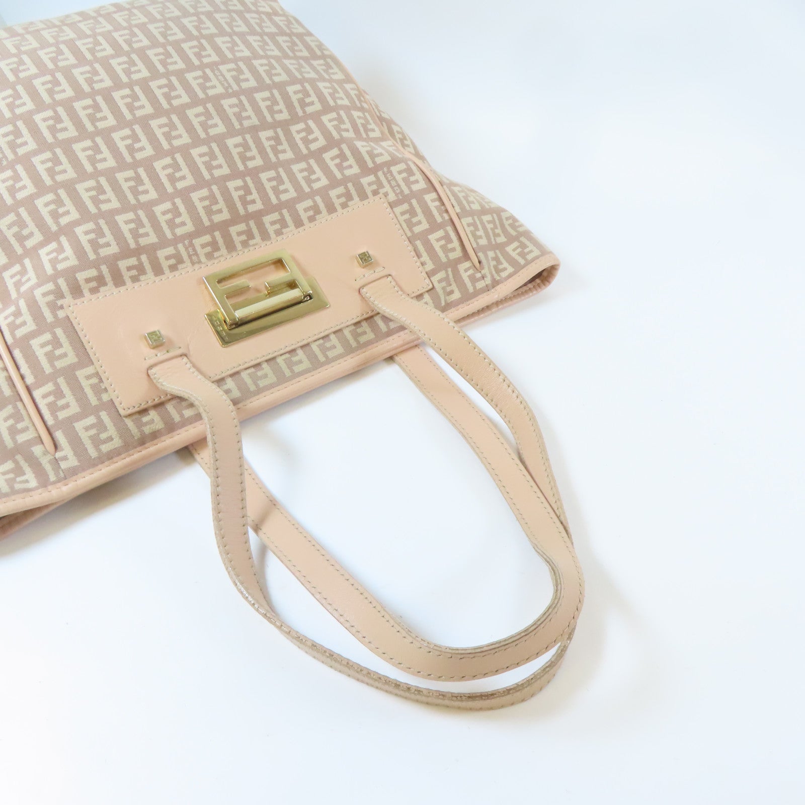 FENDI 帆布Shoulder Bag金扣肩背袋粉紅色