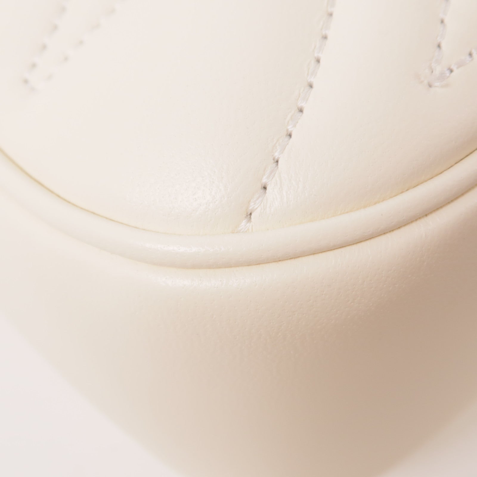 SELECTION GHW Shoulder Bag 7557031BLE19210 Lambskin Leather White