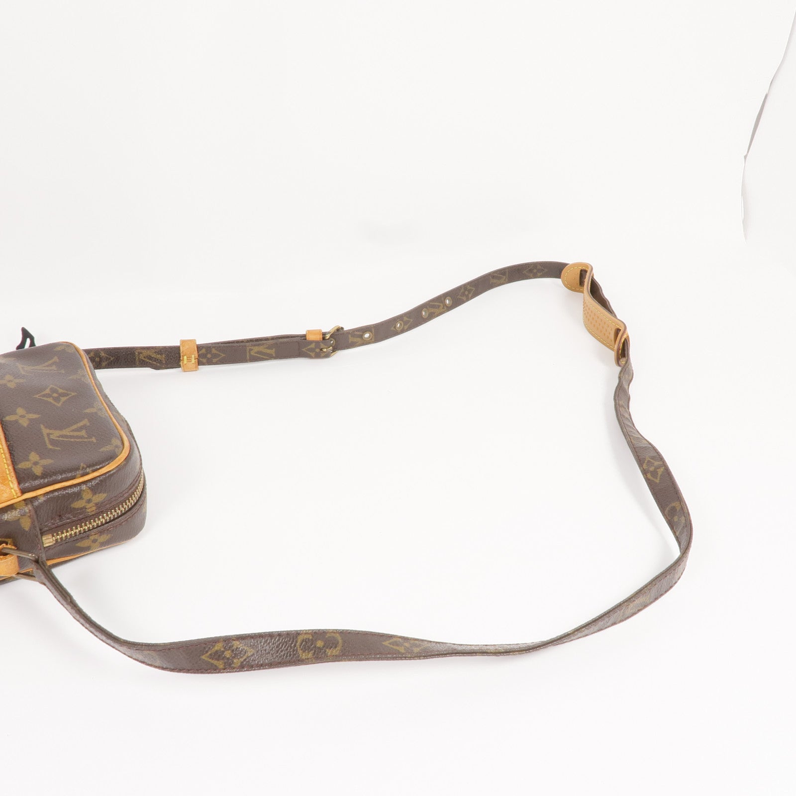 LOUIS VUITTON 【激減優惠】Monogram Danube金扣肩背袋