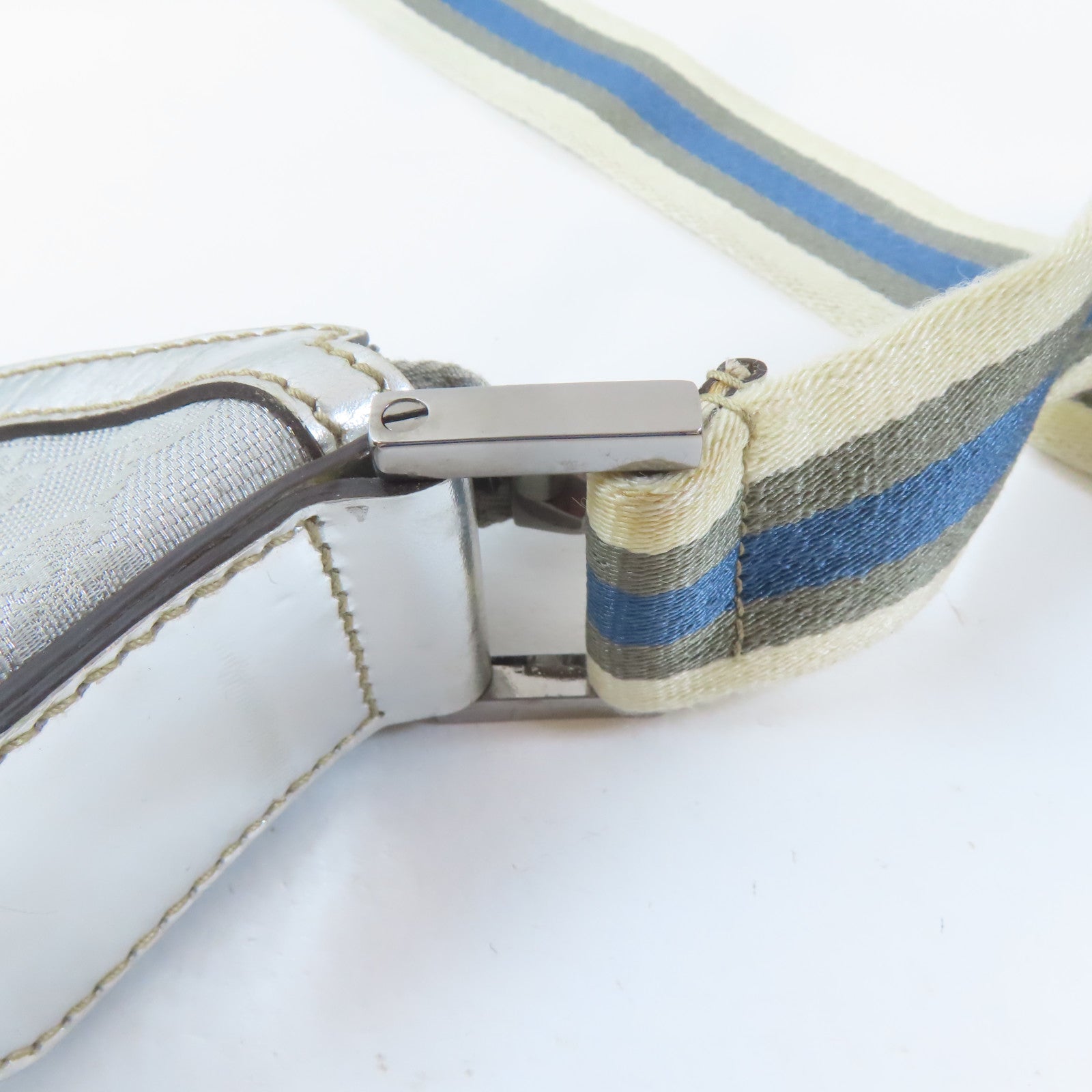GUCCI 帆布Shoulder Bag銀扣肩背袋銀色