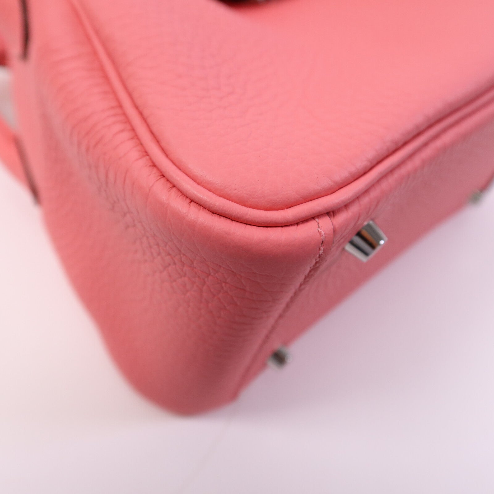 HERMES Clemence皮革Mini Lindy金扣手挽肩背兩用袋Rose Azalee