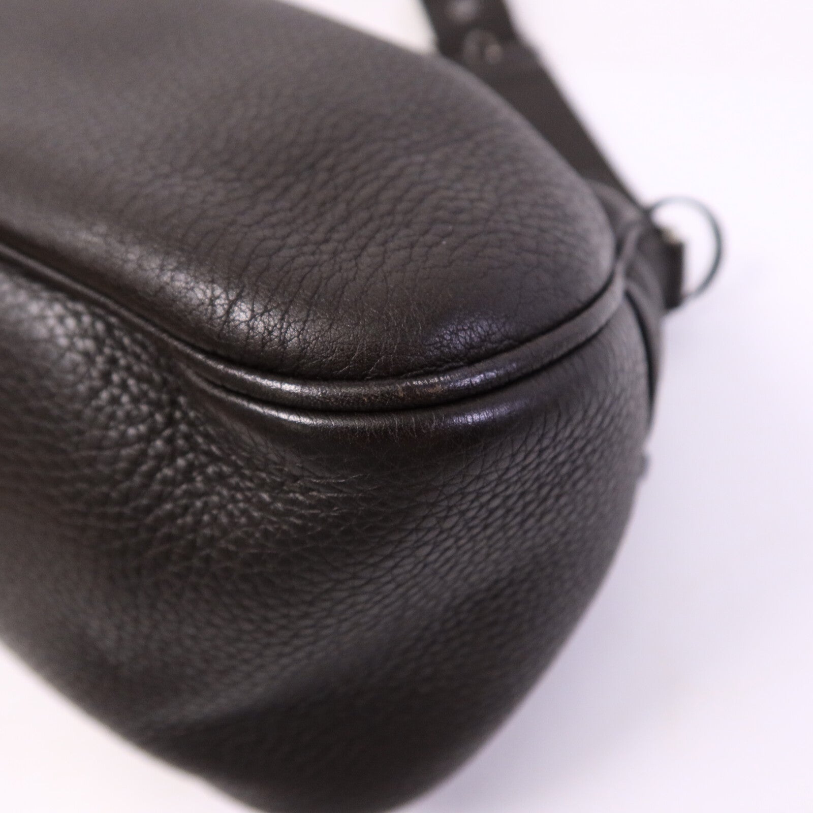 PRADA 牛皮皮革Shoulder Bag銀扣肩背袋
