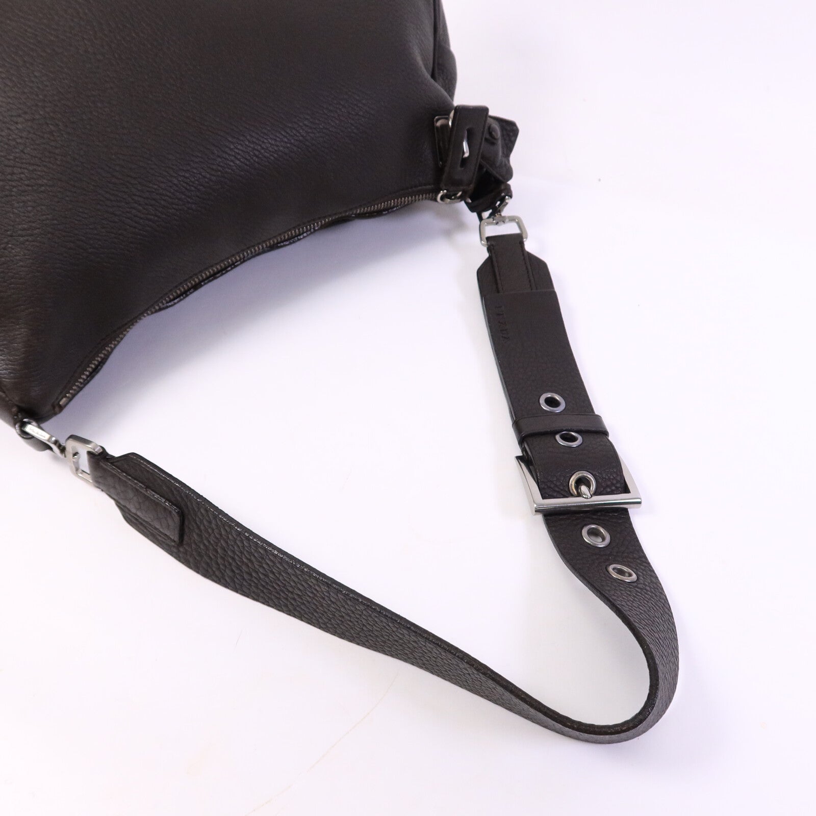 PRADA 牛皮皮革Shoulder Bag銀扣肩背袋
