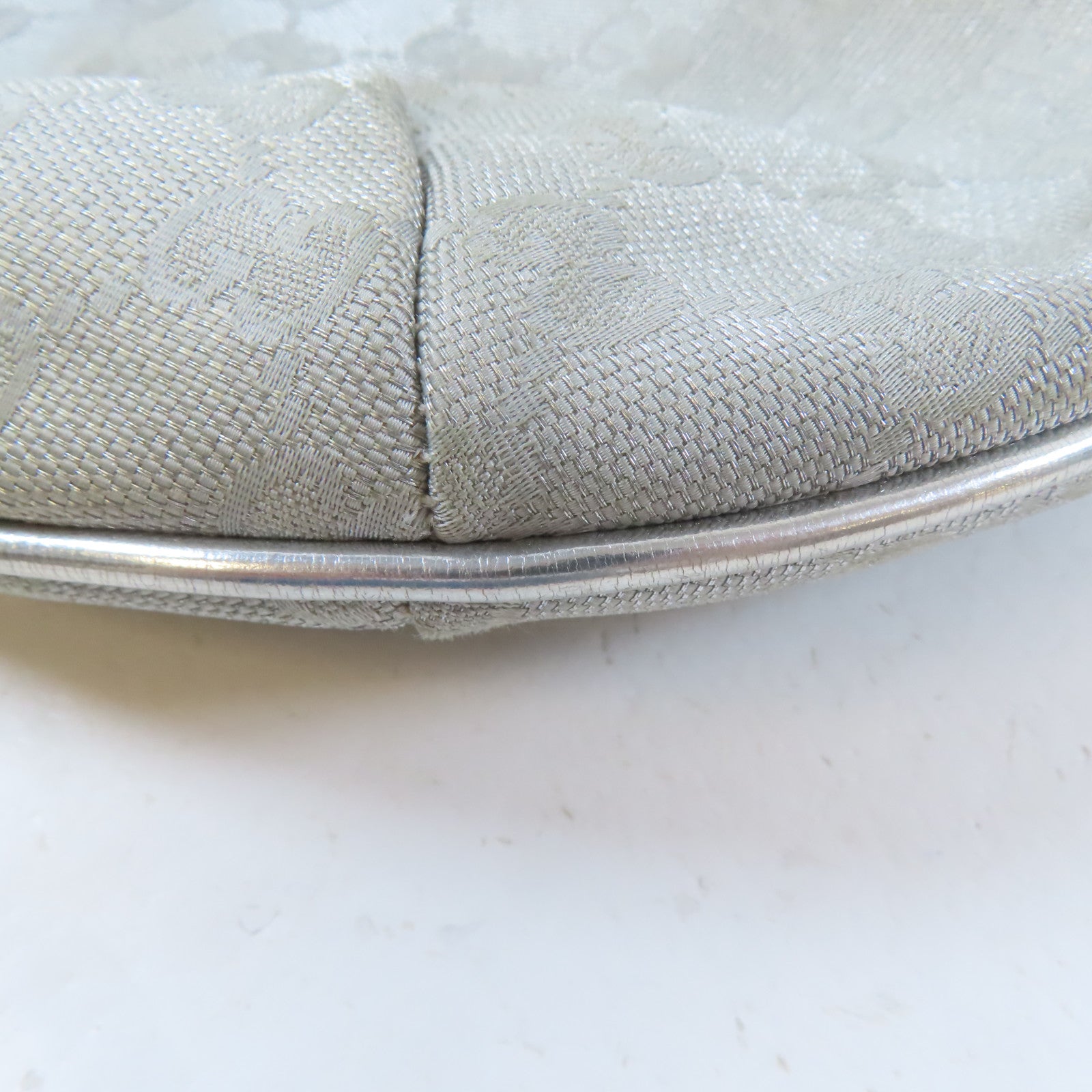 GUCCI 帆布Shoulder Bag銀扣肩背袋銀色