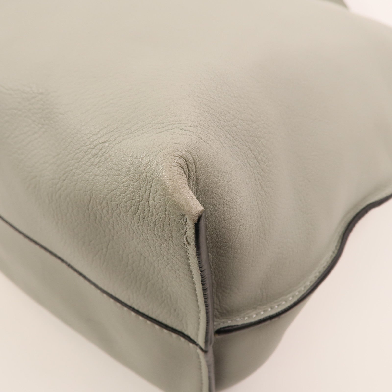 LOEWE 牛皮皮革Medium Flamenco金扣肩背袋