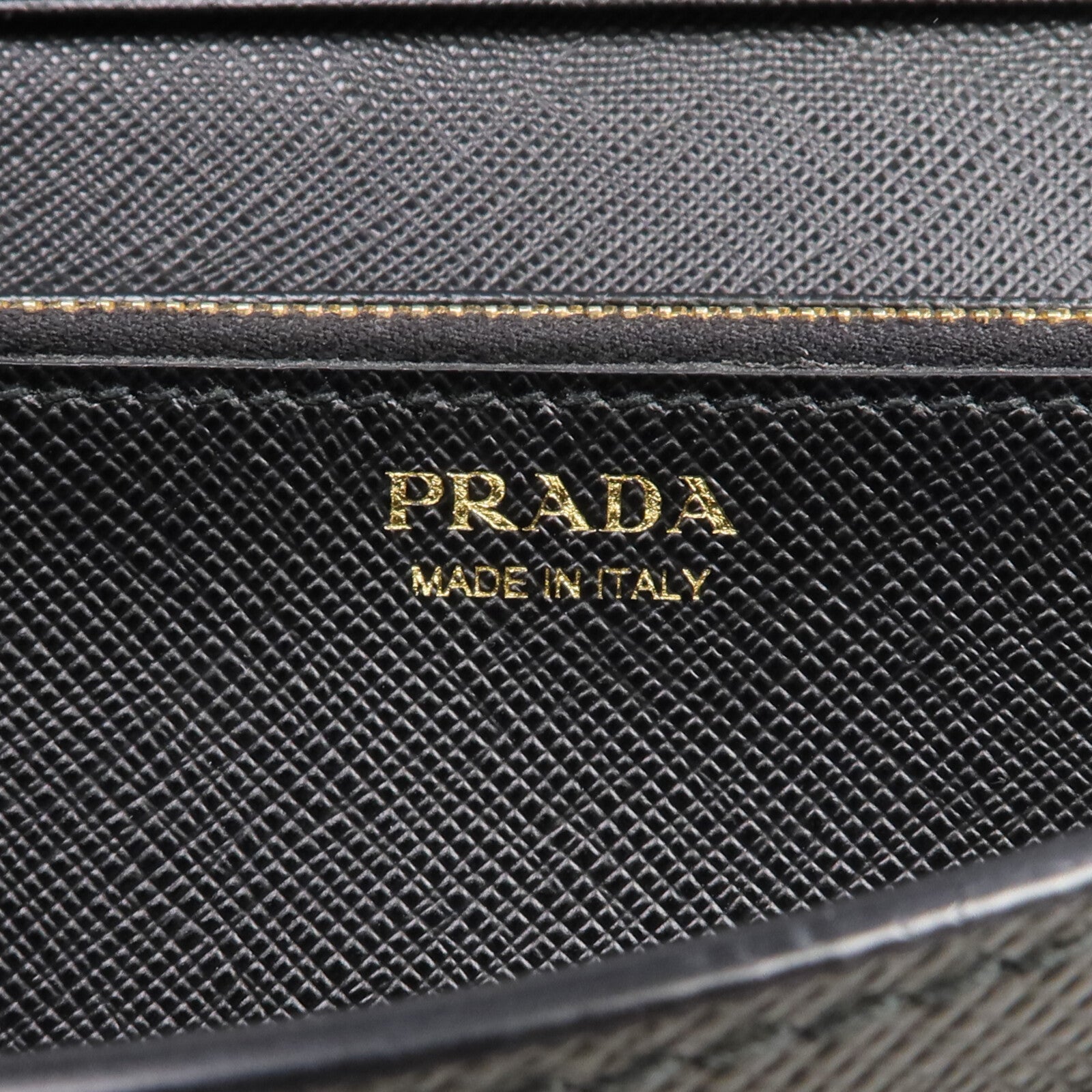 PRADA Saffiano皮革Long Wallet金扣長錢包