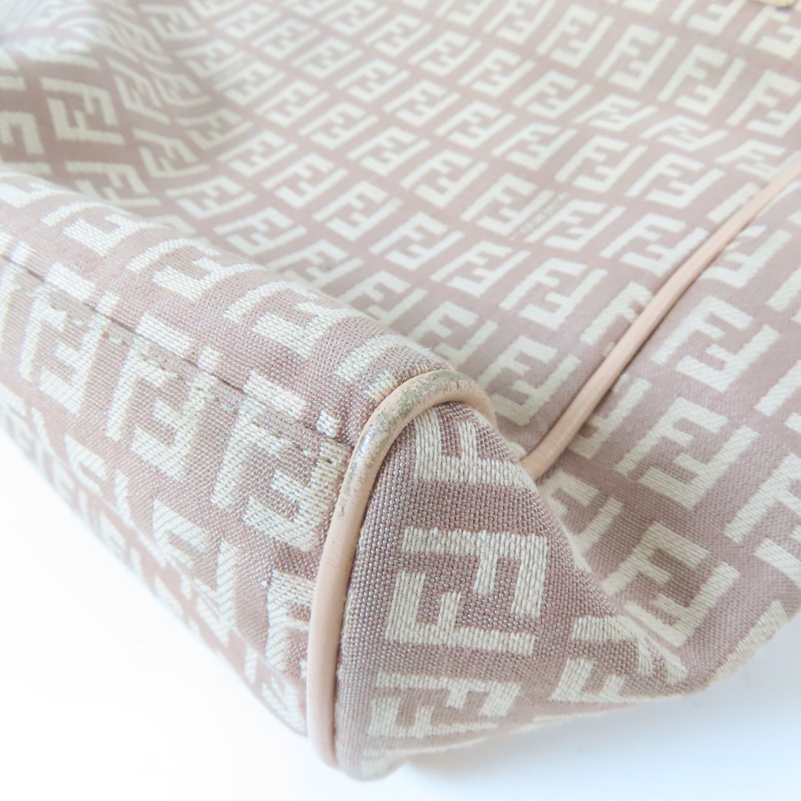 FENDI 帆布Shoulder Bag金扣肩背袋粉紅色