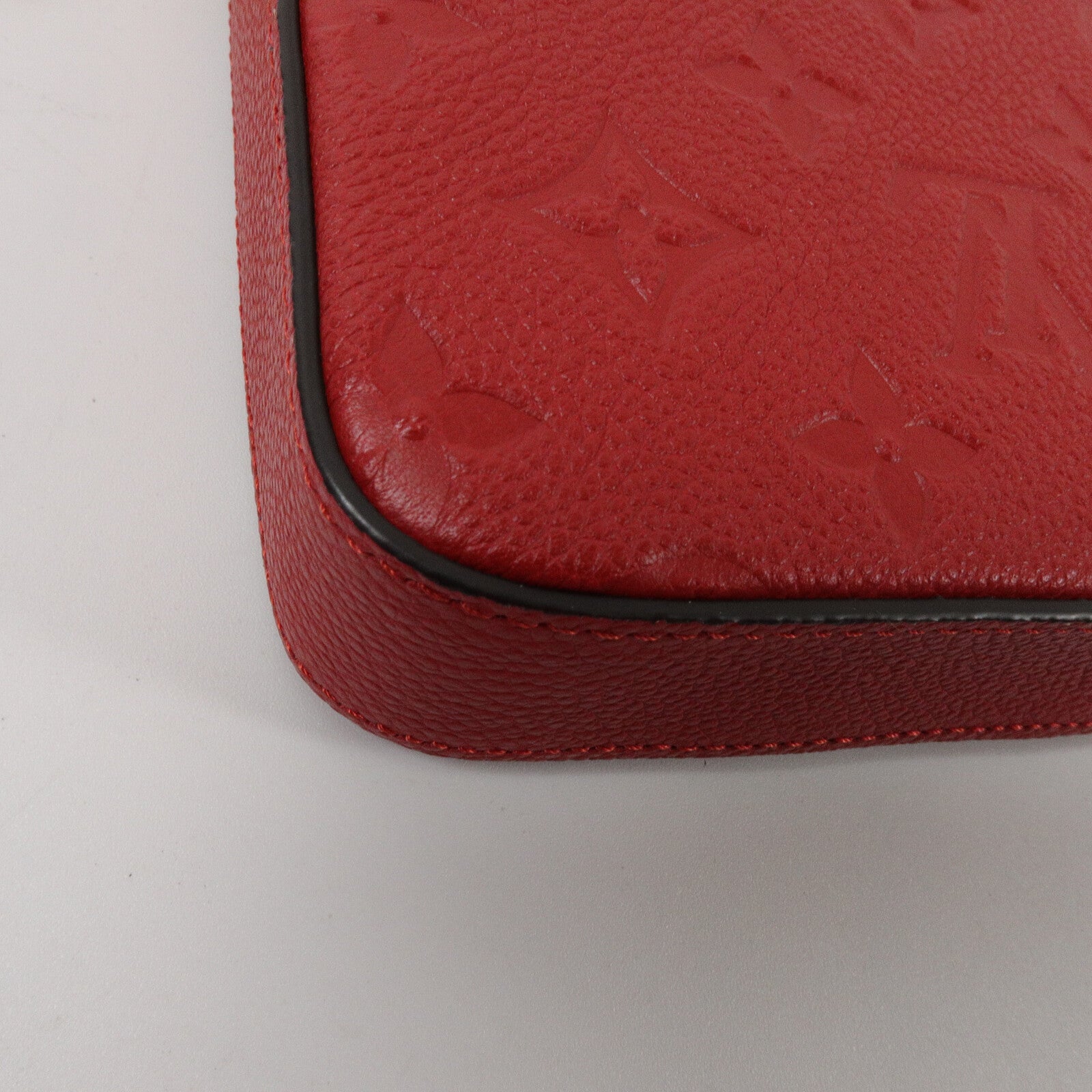 LOUIS VUITTON Monogram Empreinte Felicie Pochette鏈帶肩背袋