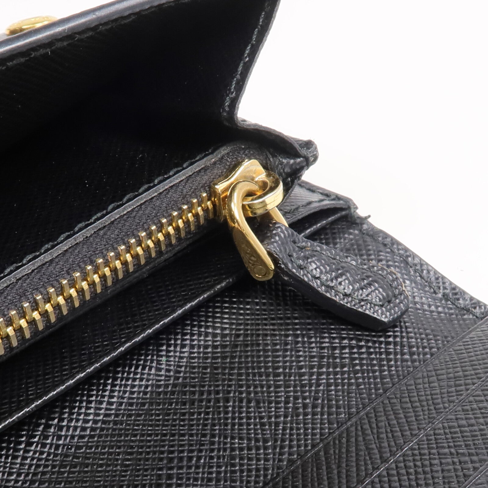 PRADA Saffiano皮革Long Wallet金扣長錢包