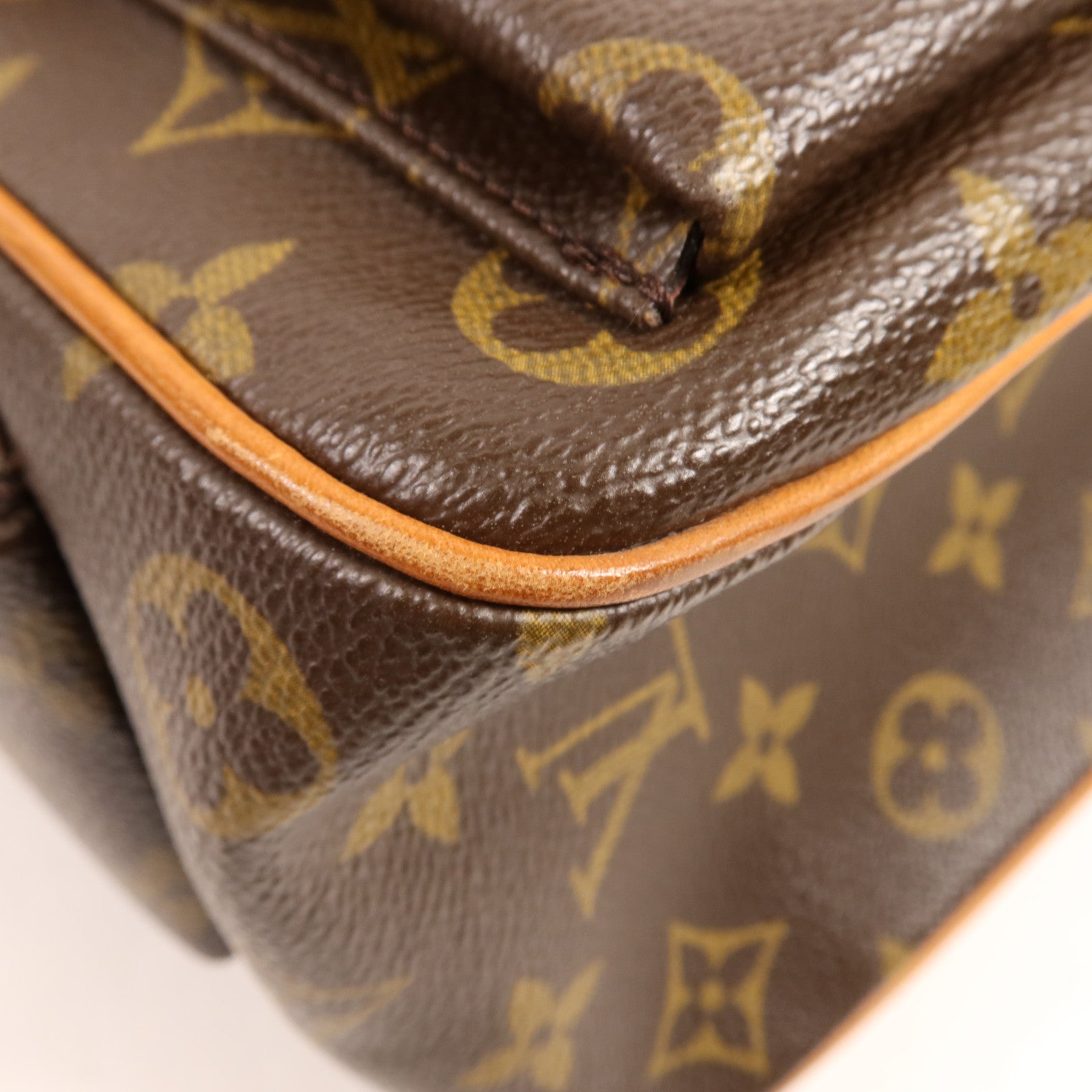 LOUIS VUITTON Monogram Multipli Cite金扣肩背袋