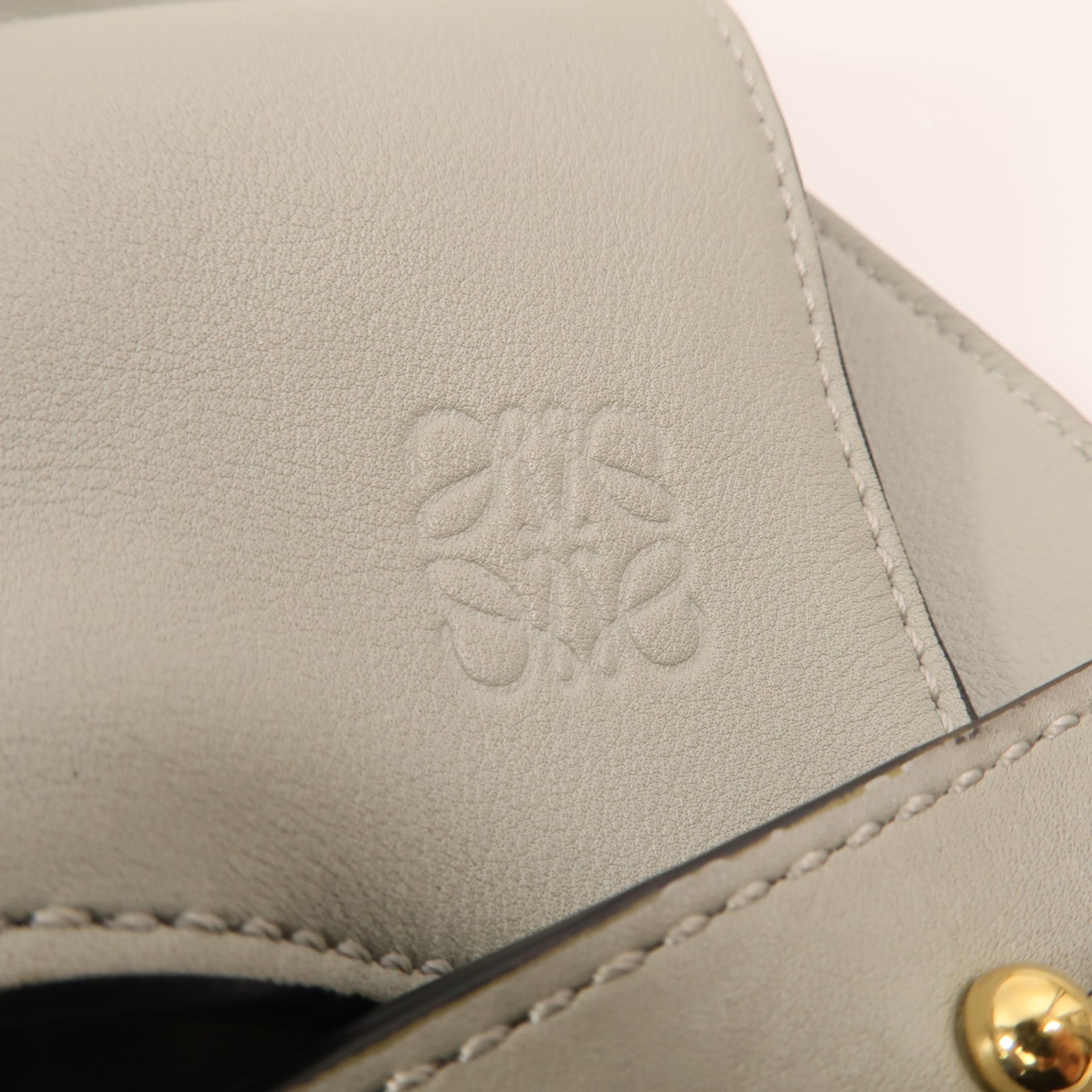 LOEWE 牛皮皮革Medium Flamenco金扣肩背袋