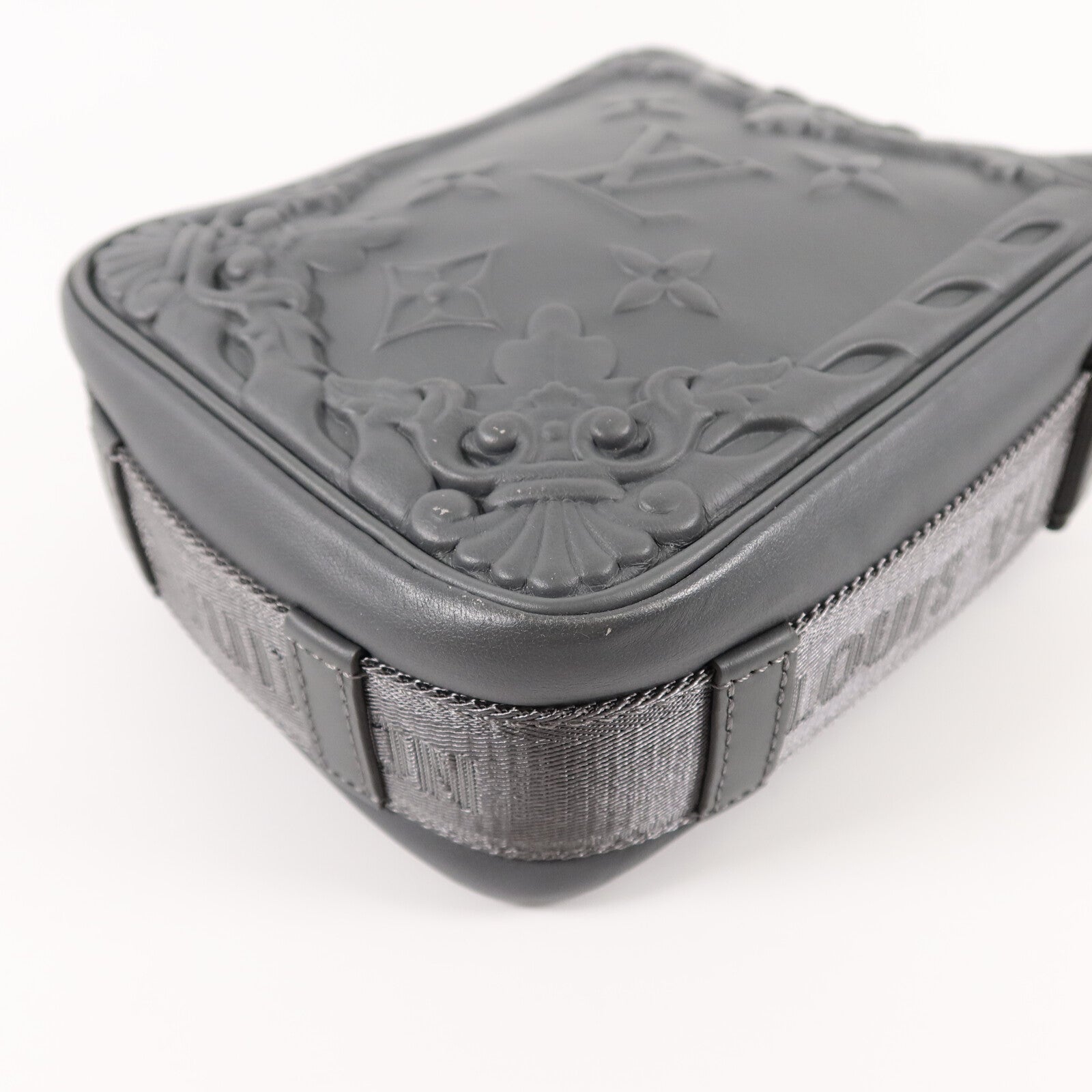 LOUIS VUITTON 牛皮皮革Cruiser Messenger肩背袋