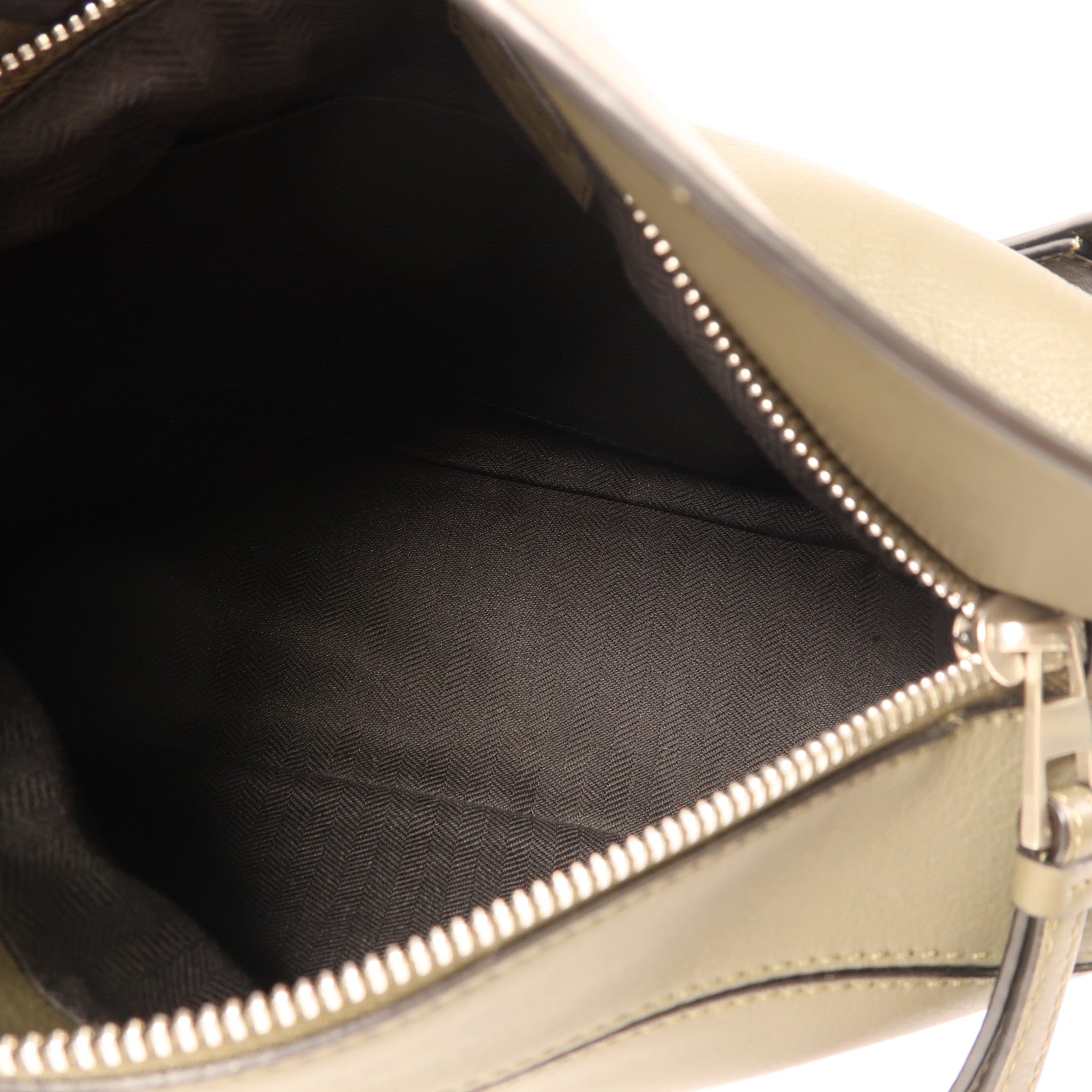 LOEWE 牛皮皮革Small Puzzle Bumbag銀扣肩背袋