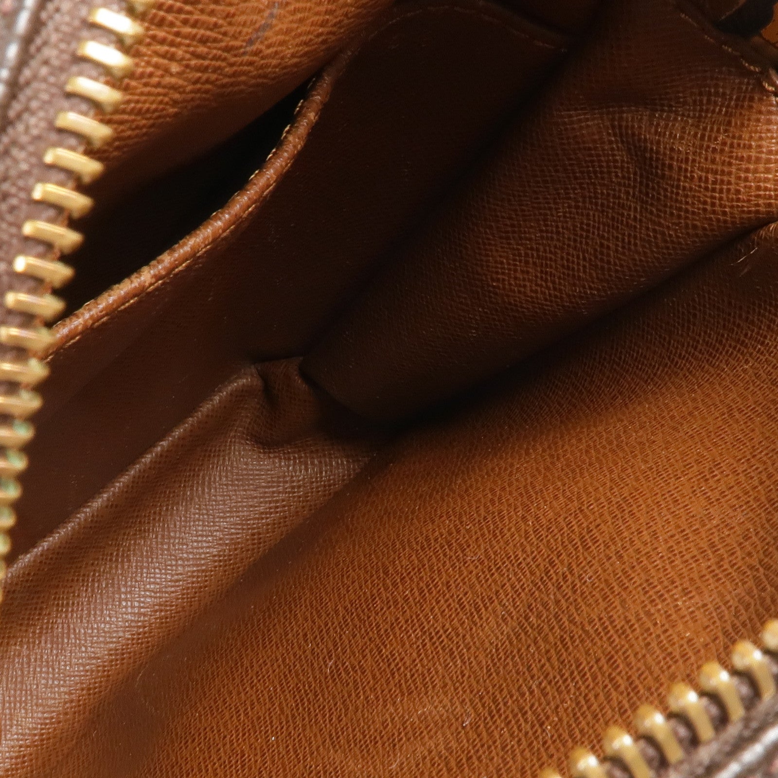 LOUIS VUITTON Monogram Danube金扣肩背袋