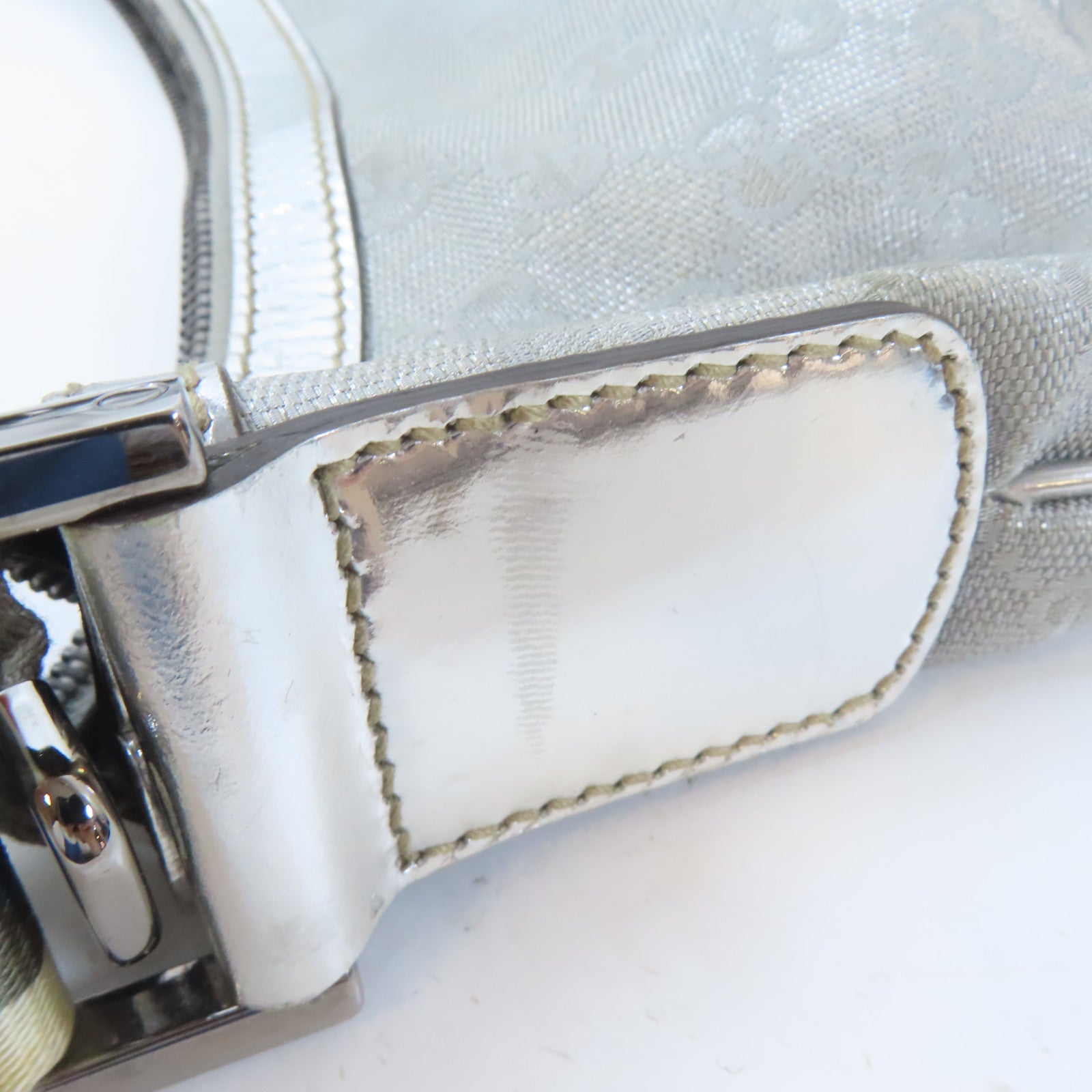 GUCCI 帆布Shoulder Bag銀扣肩背袋銀色