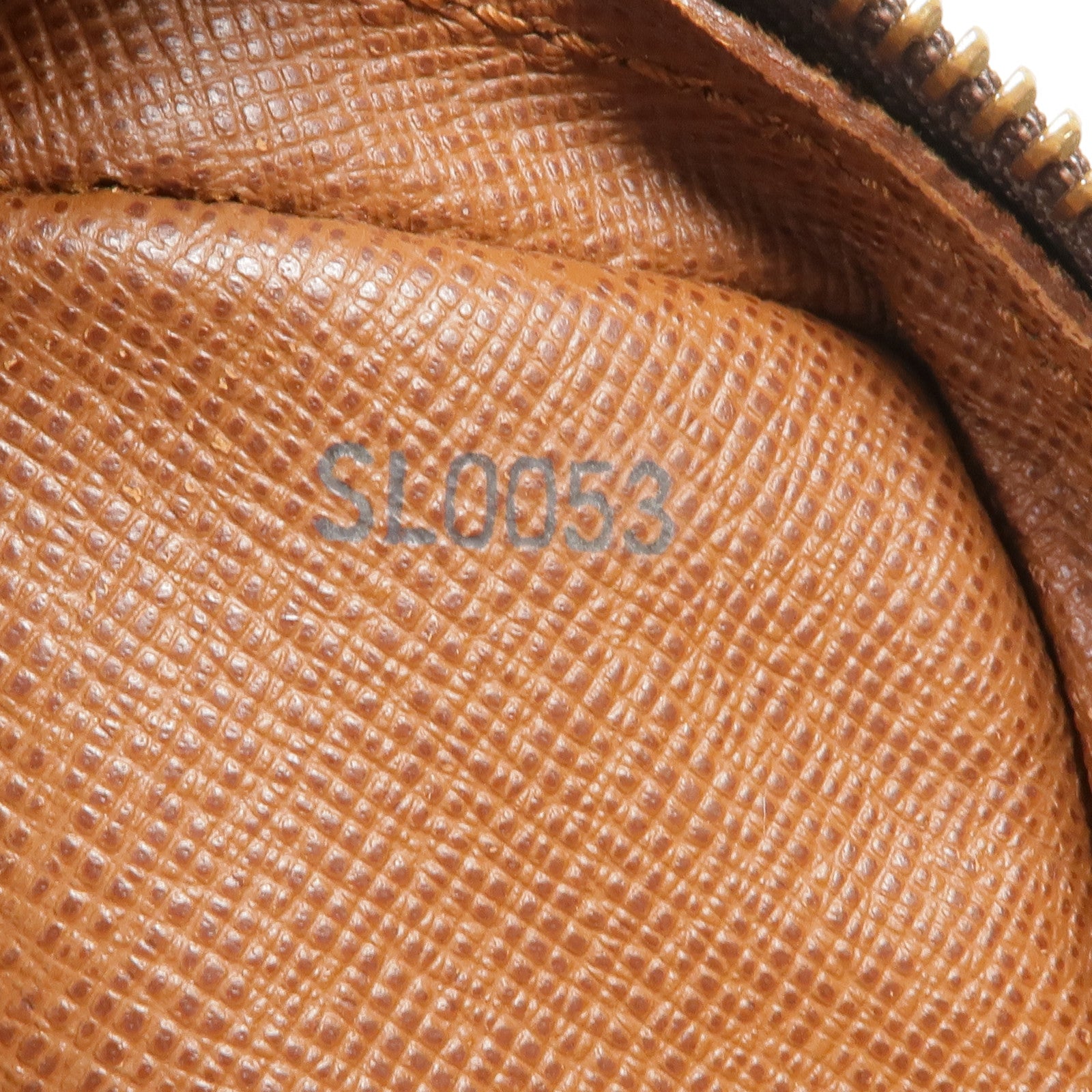 LOUIS VUITTON Monogram Danube金扣肩背袋