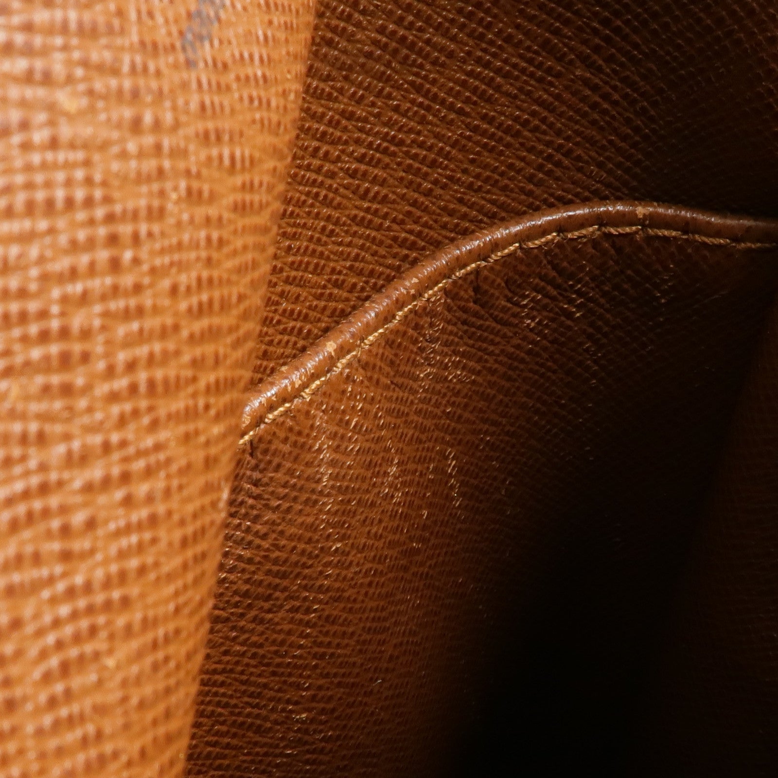 LOUIS VUITTON Monogram Danube金扣肩背袋