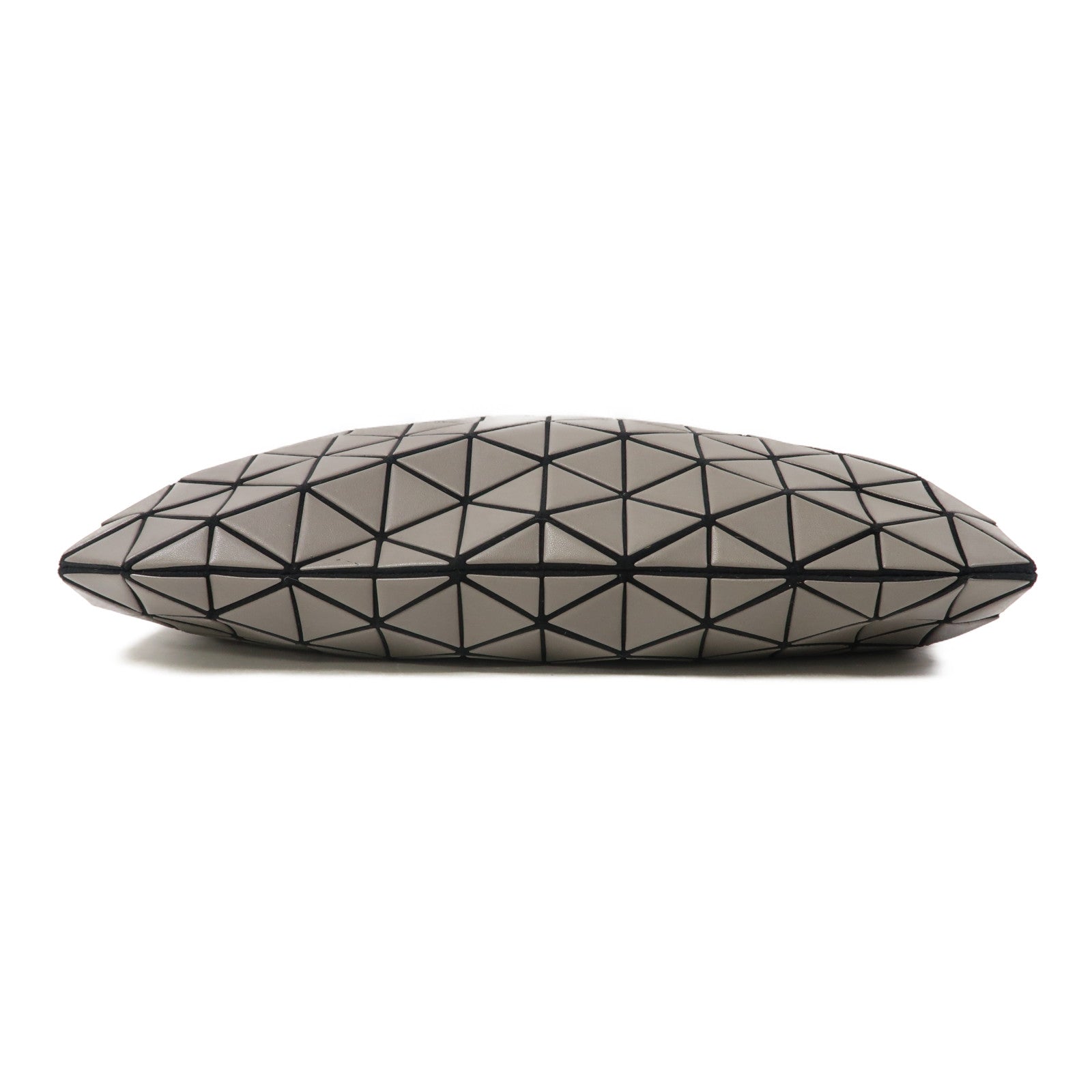 HOMME PLISSE ISSEY MIYAKE PVC Bao Bao黑扣手挽肩背兩用袋灰色