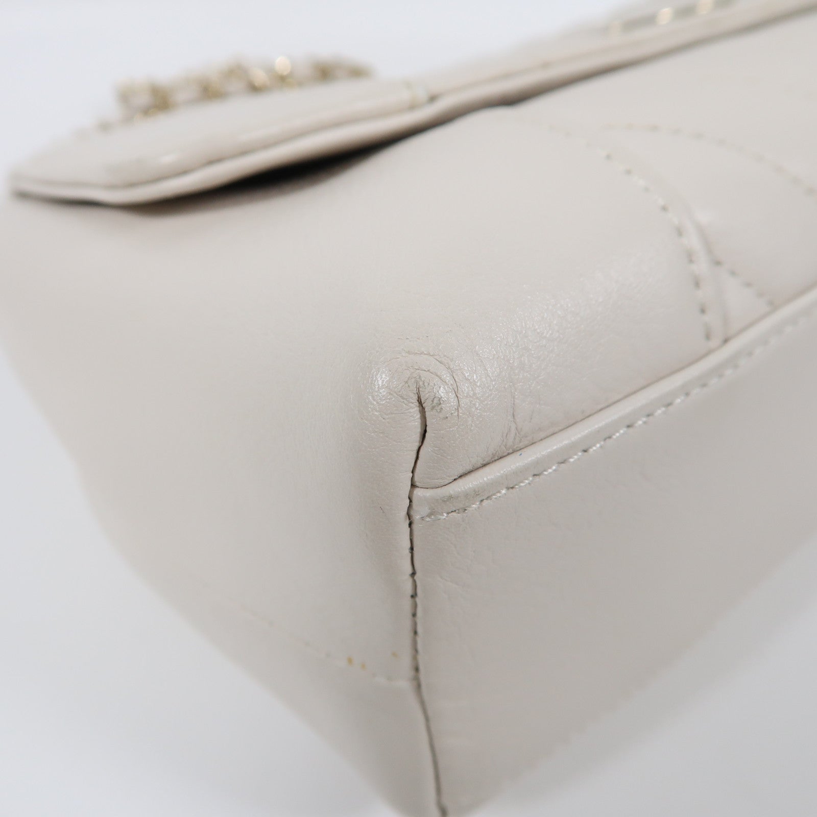 CHANEL Herringbone CC GHW Chain Shoulder Bag Calfskin Leather White