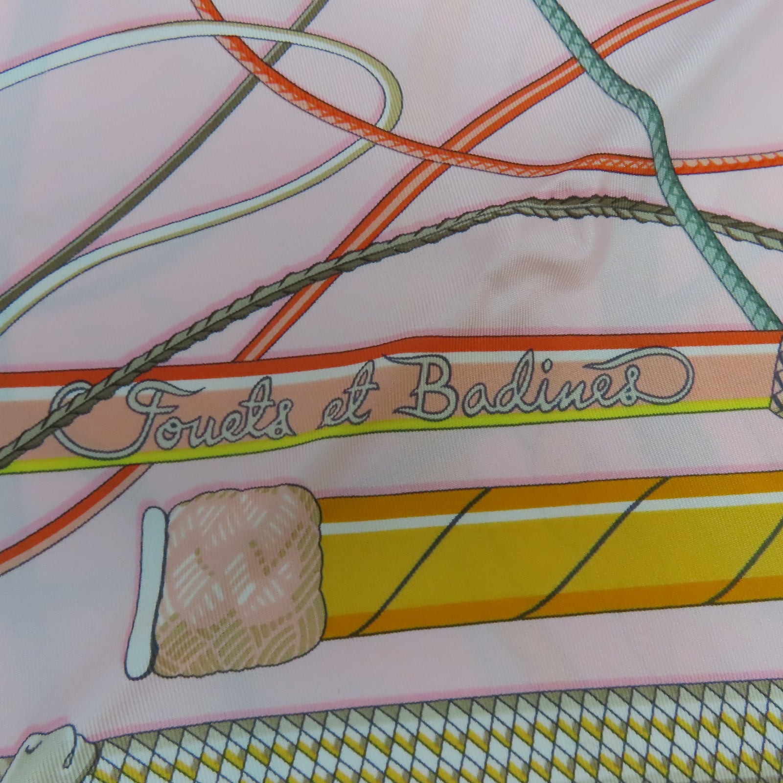 HERMES 【激減優惠】絲質Scarf 90x90絲巾粉紅色
