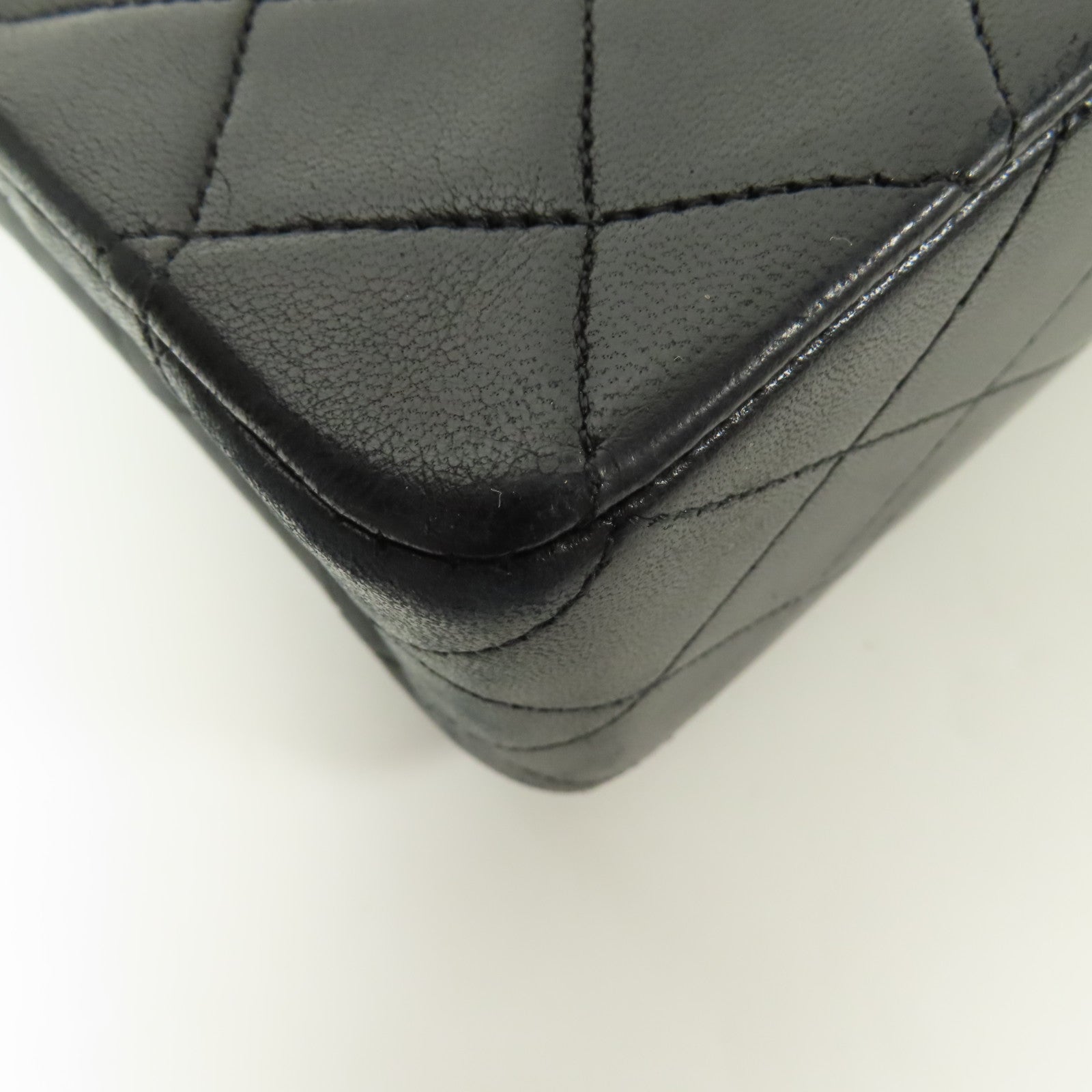 CHANEL 牛皮皮革Vintage Chain Shoulder金扣鏈帶肩背袋