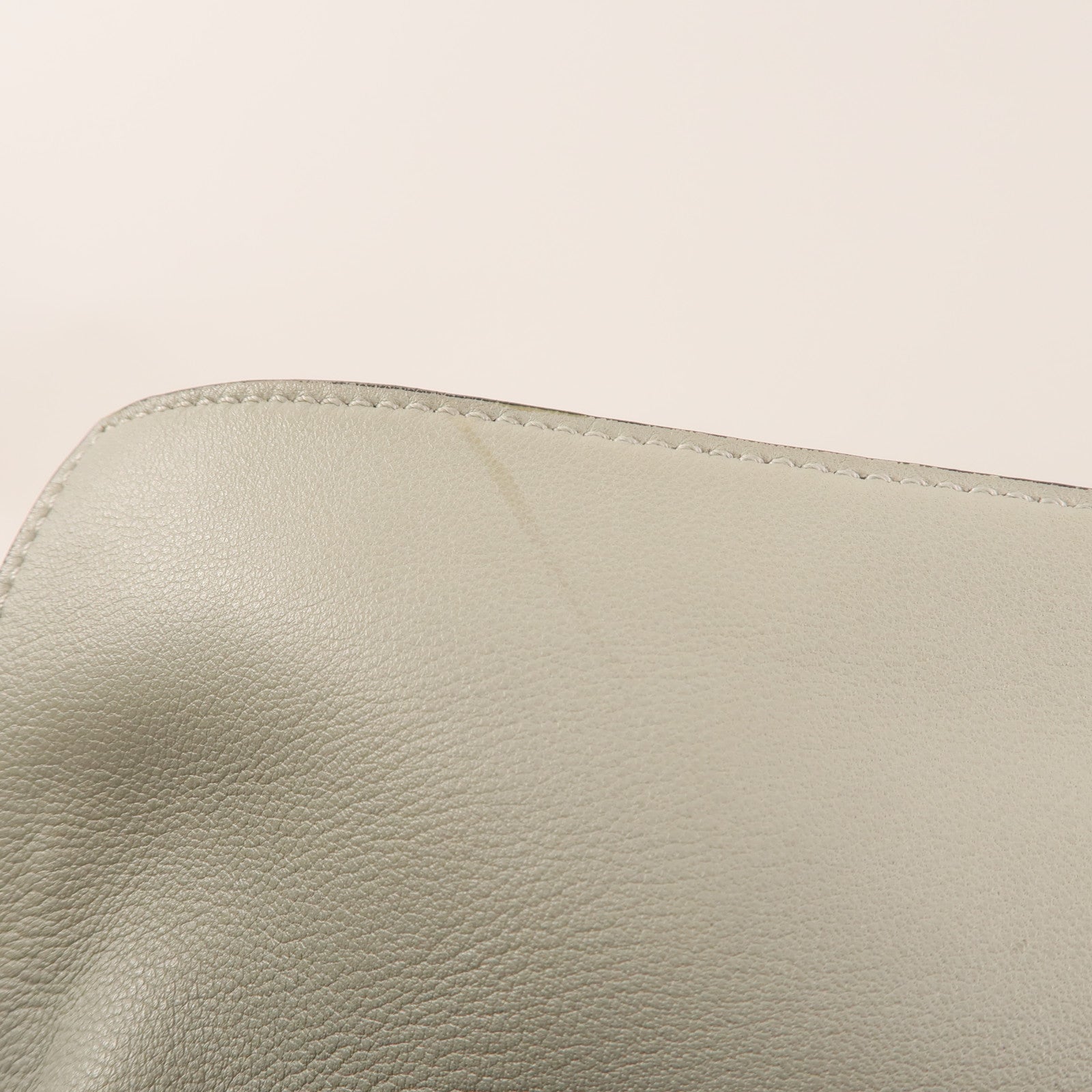 LOEWE 牛皮皮革Medium Flamenco金扣肩背袋