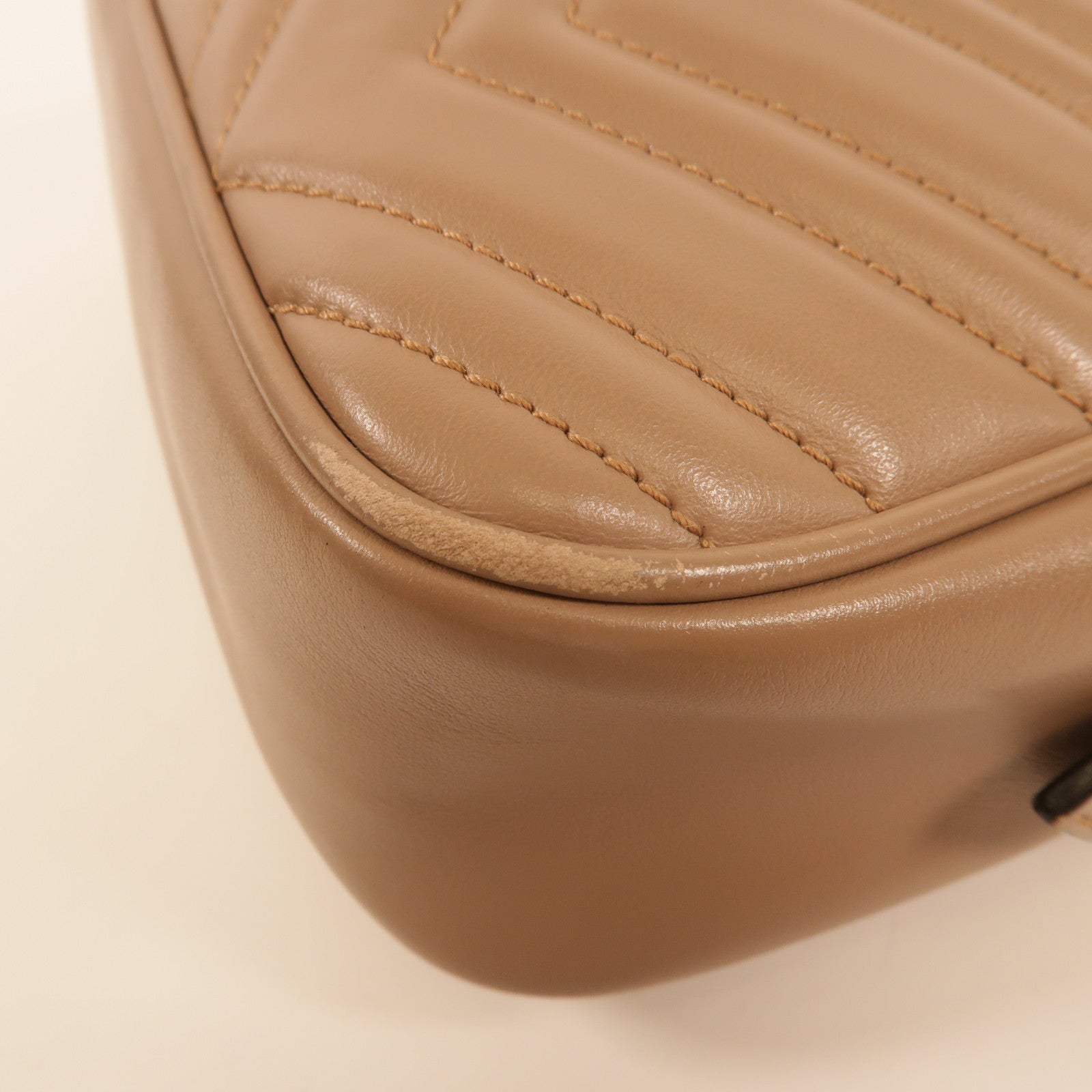 GUCCI 牛皮皮革GG Marmont Small Shoulder Bag金扣肩背袋