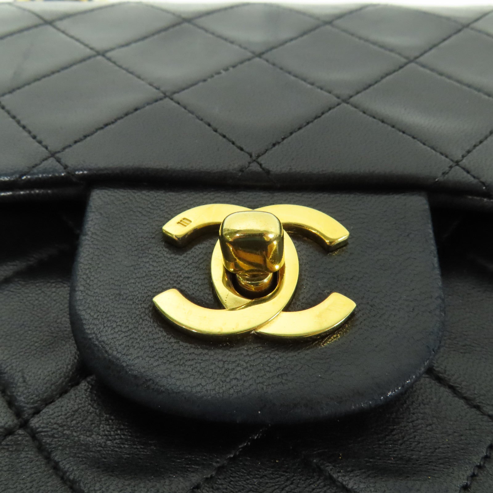CHANEL 牛皮皮革Vintage Chain Shoulder金扣鏈帶肩背袋