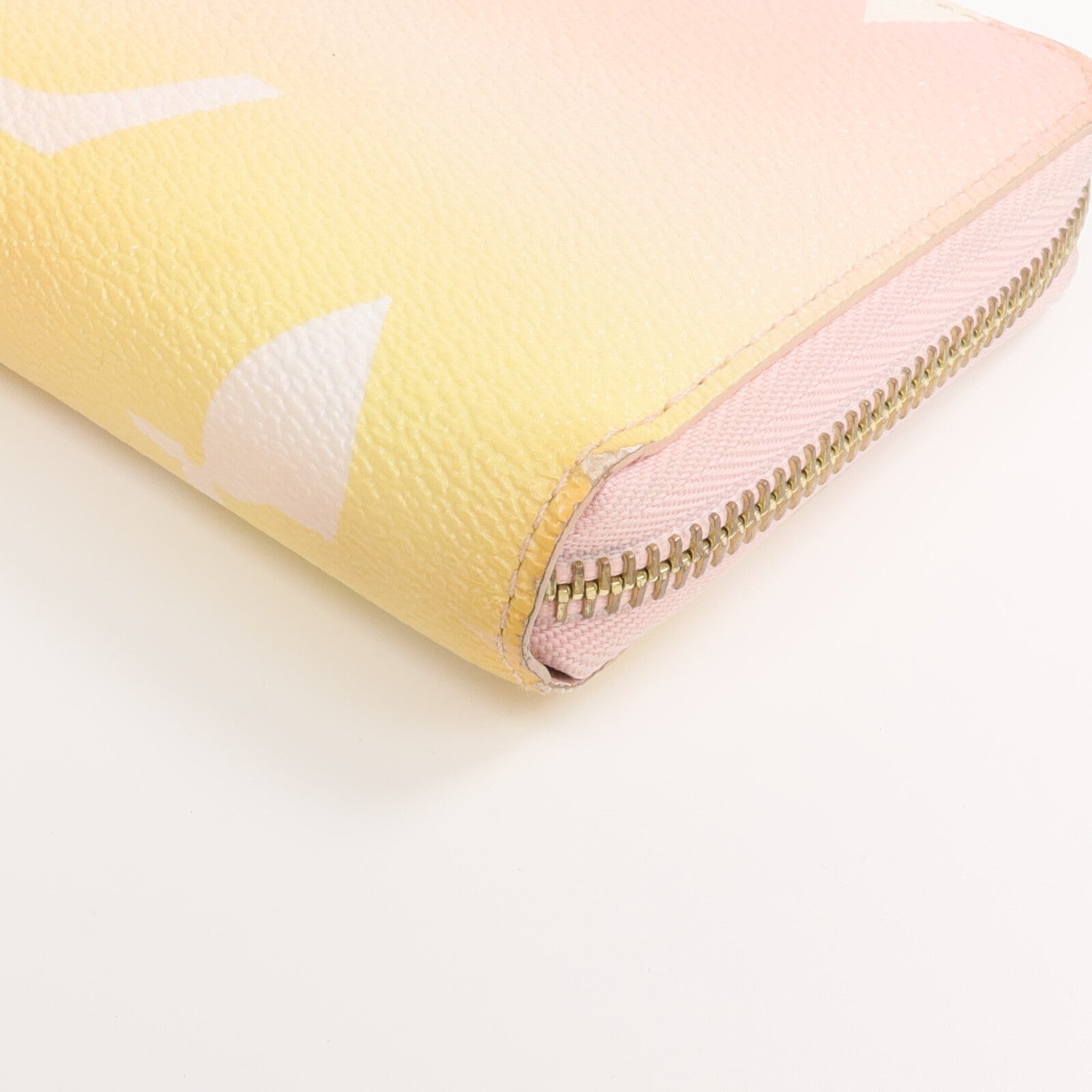 LOUIS VUITTON Monogram By The Pool Zippy Wallet金扣長錢包
