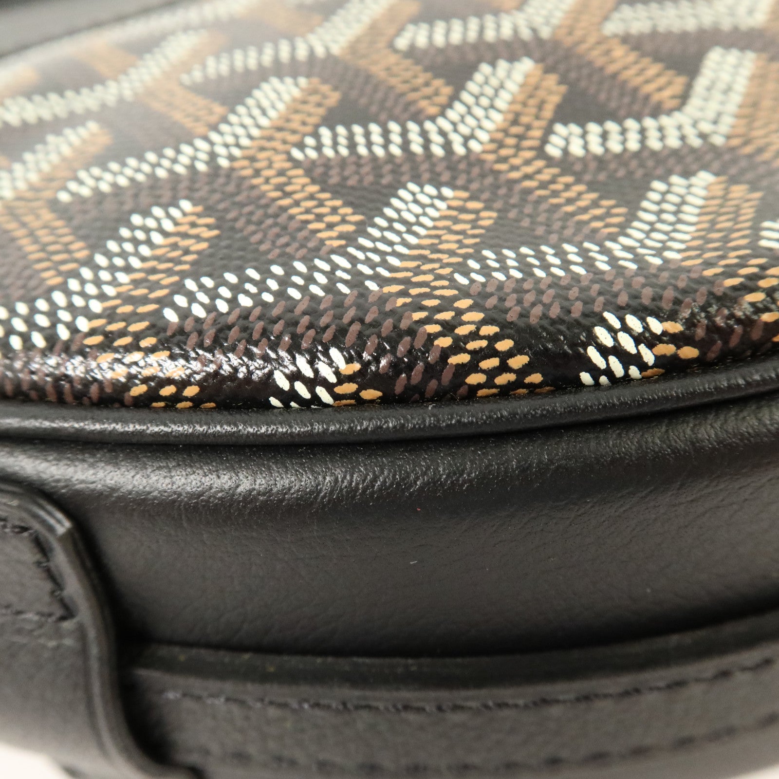 GOYARD 塗層帆布Hirondelle Bag銀扣肩背袋