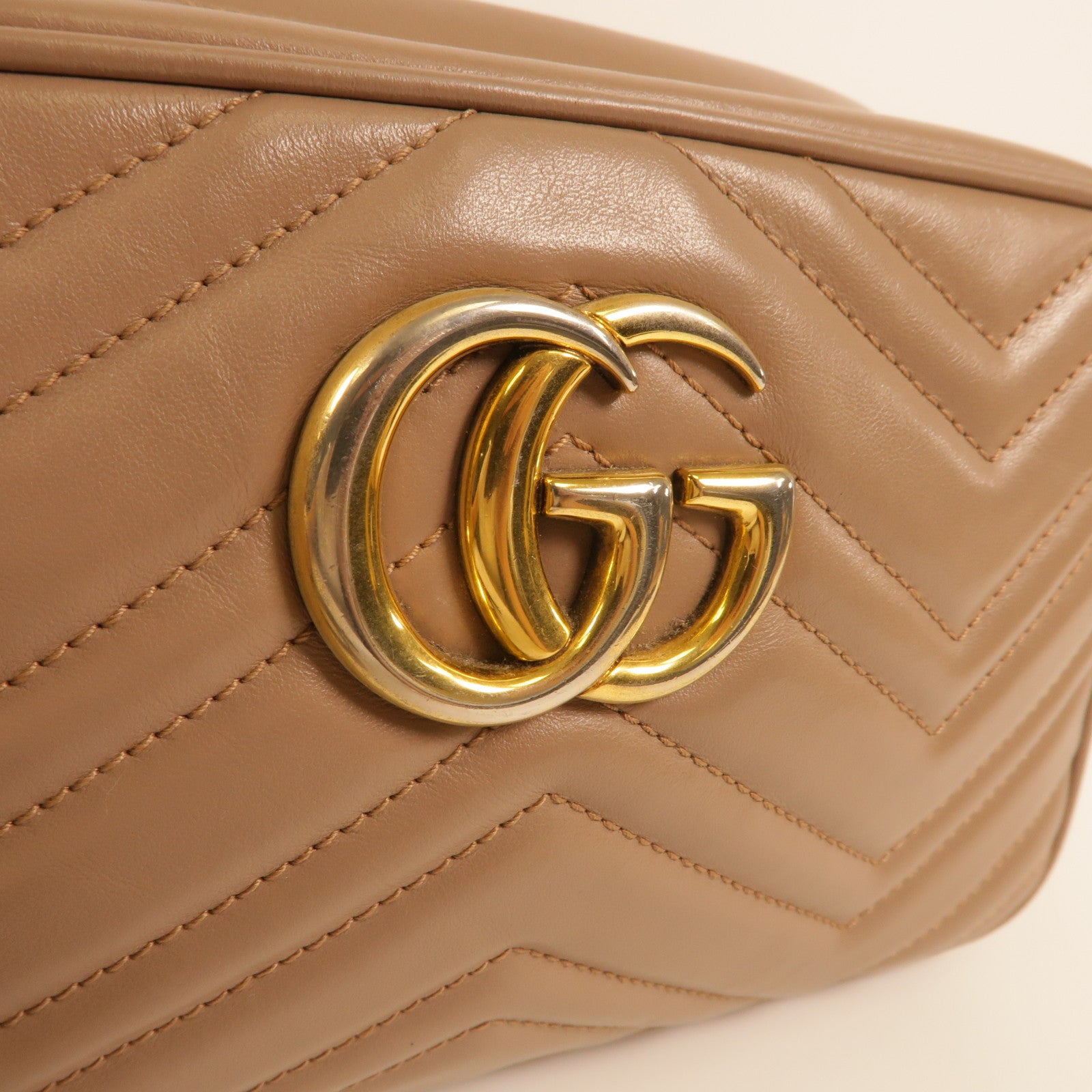 GUCCI 牛皮皮革GG Marmont Small Shoulder Bag金扣肩背袋