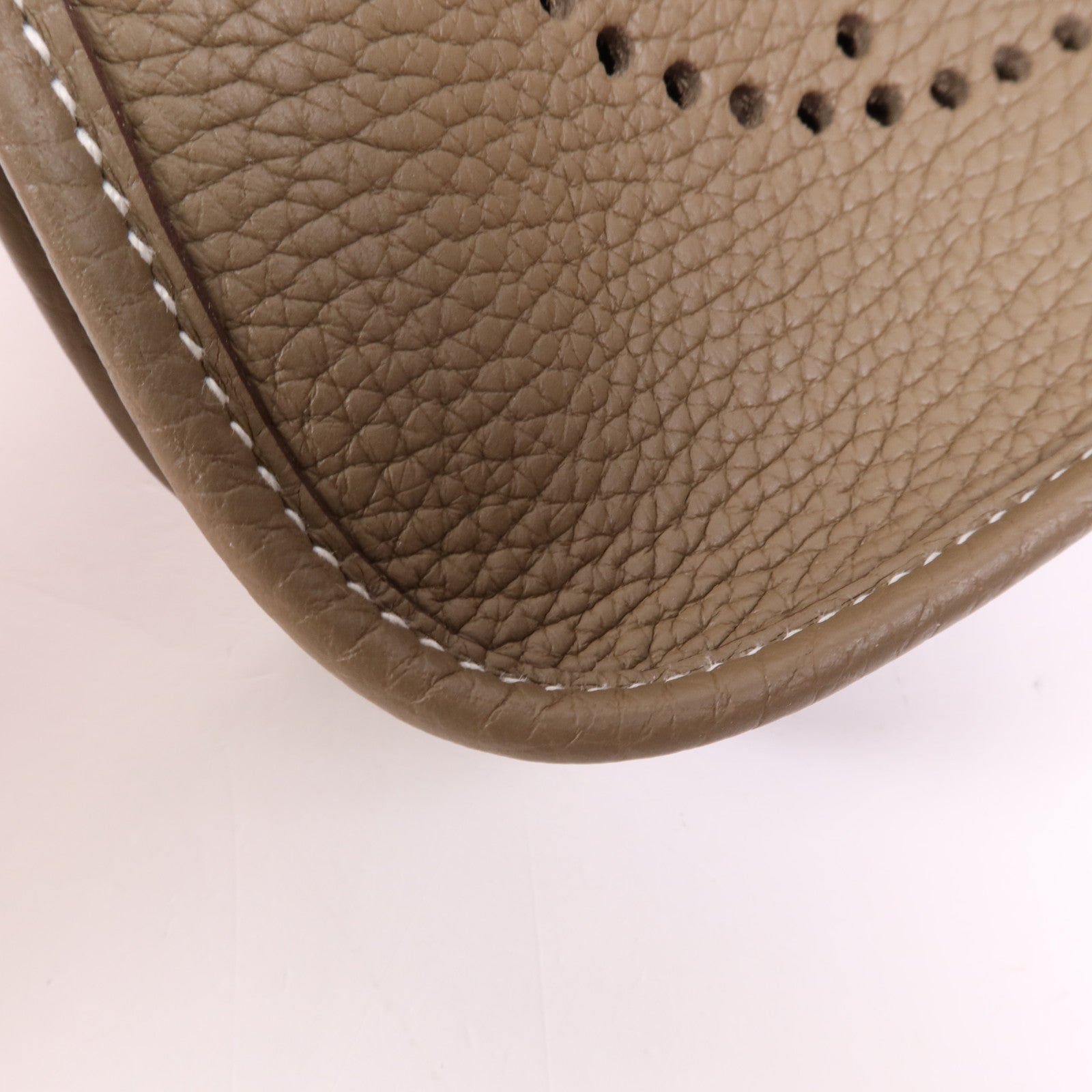 HERMES Clemence皮革Evelyne TPM金扣肩背袋Etoupe