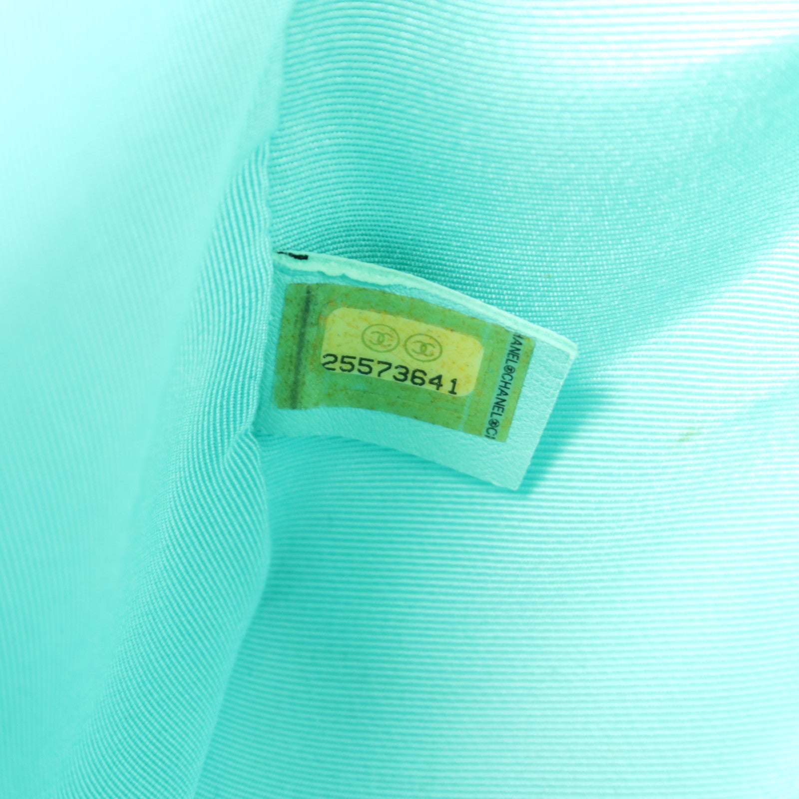 CHANEL 牛皮皮革Boy 25銀扣鏈帶肩背袋