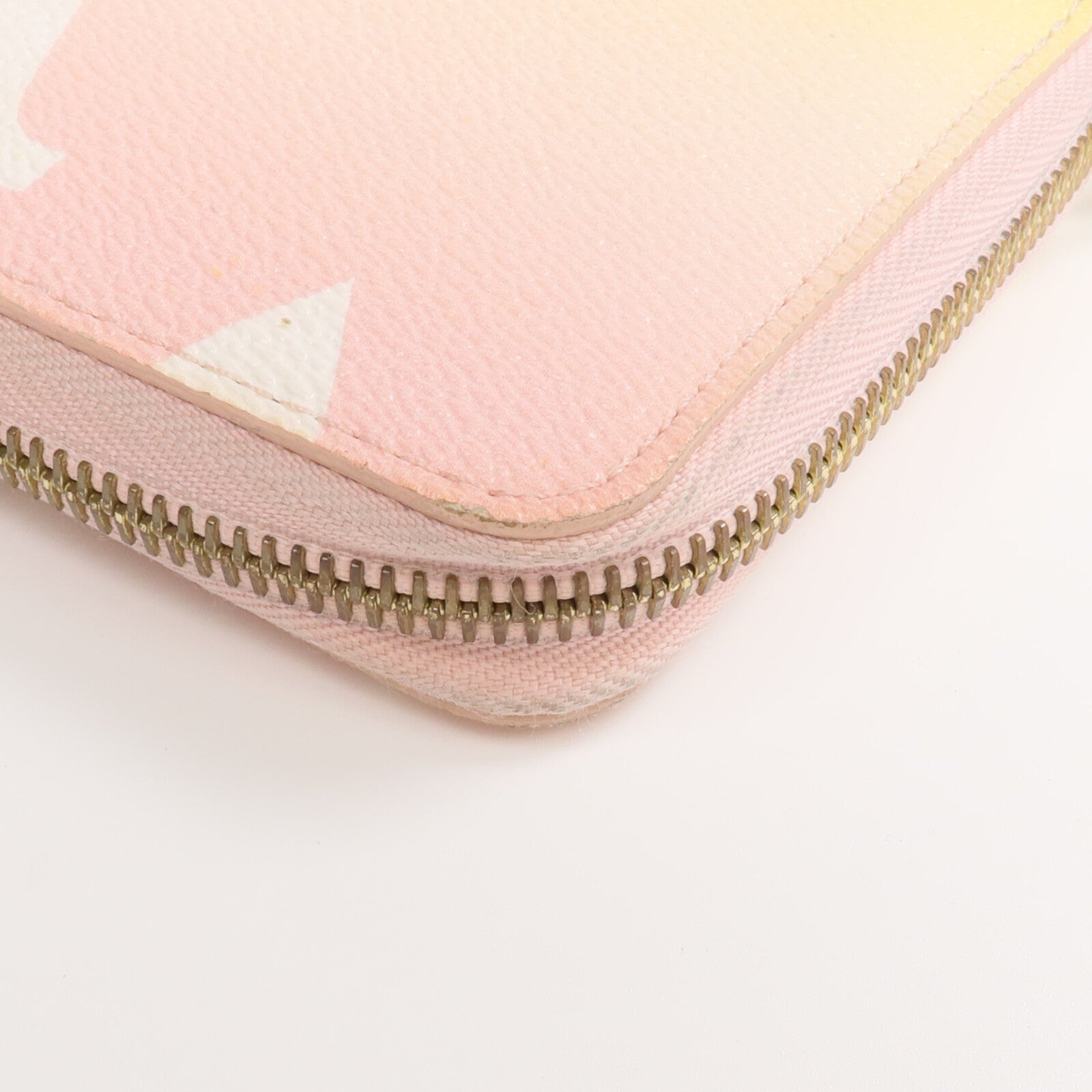 LOUIS VUITTON Monogram By The Pool Zippy Wallet金扣長錢包