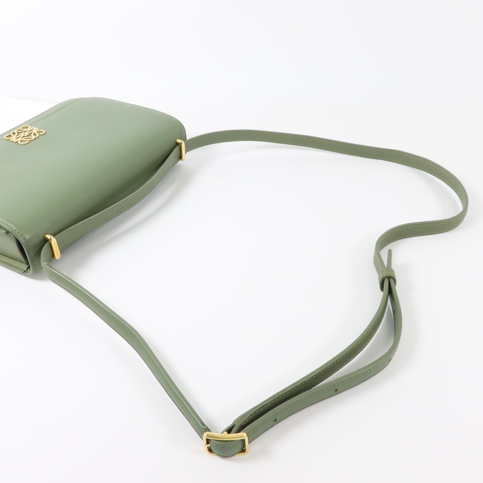 LOEWE 牛皮皮革Goya Medium肩背袋