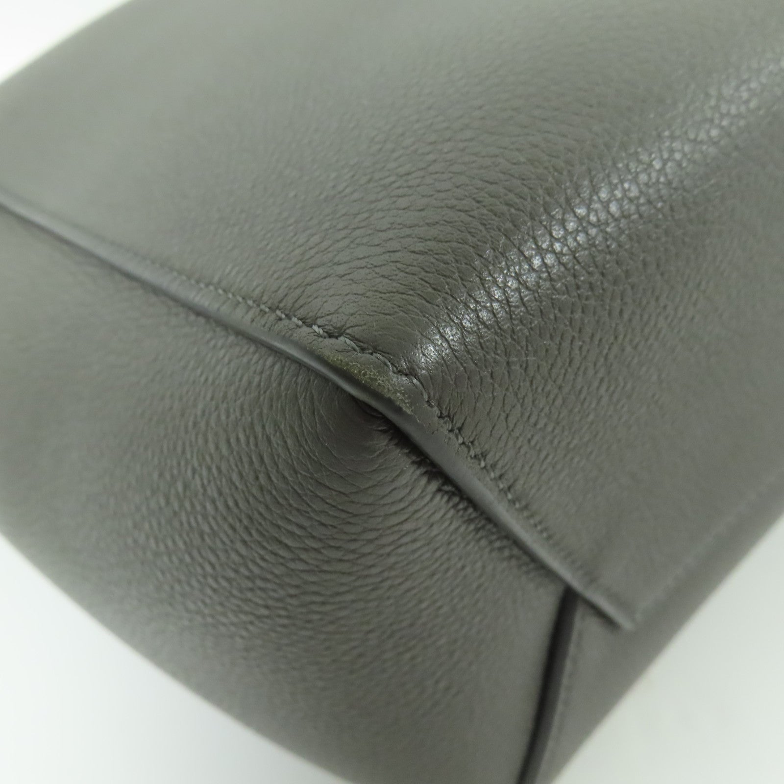 CELINE 牛皮皮革Sangle Bucket金扣肩背袋